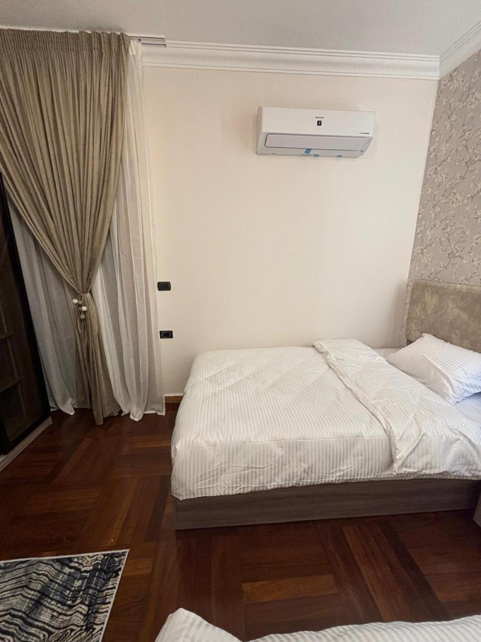 Gold Palace Hotel - Photo 16