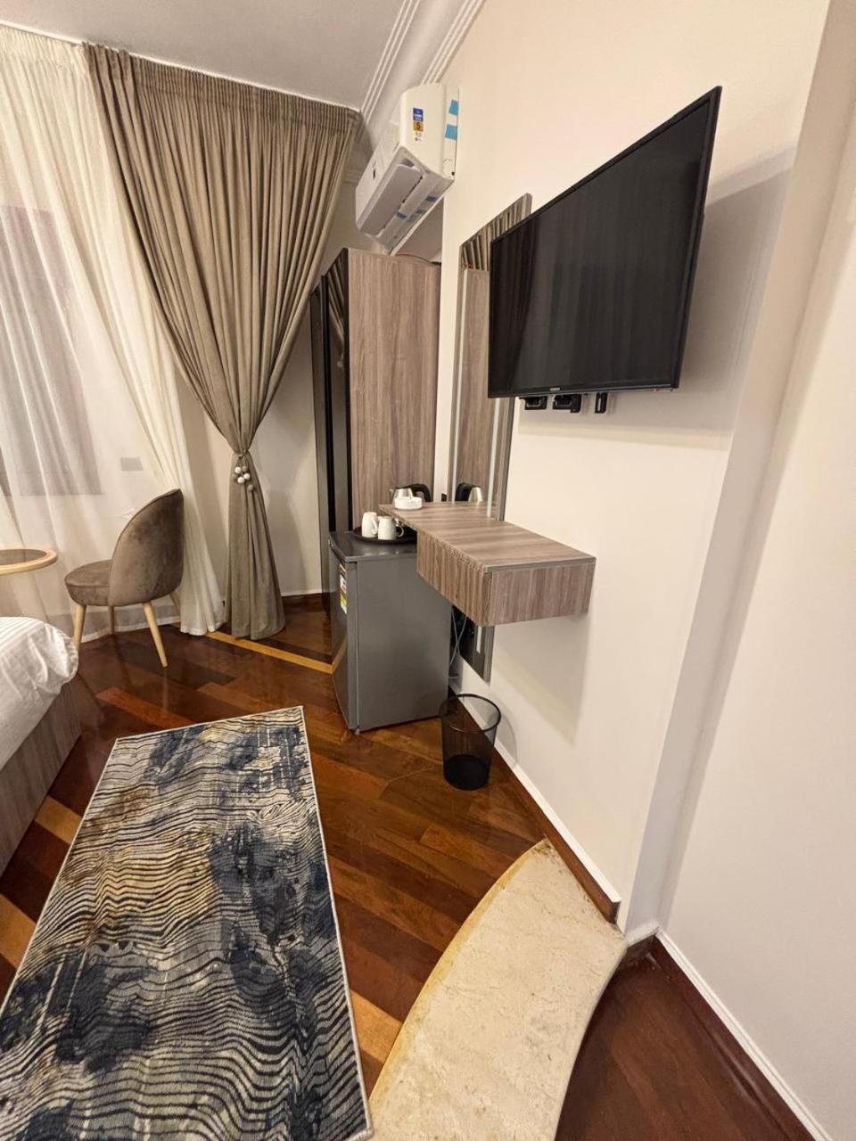 Gold Palace Hotel - Photo 61