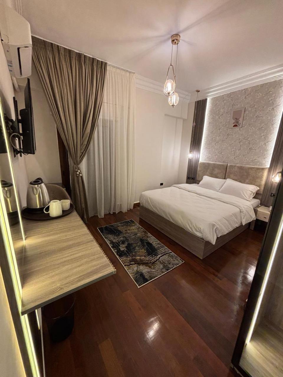 Gold Palace Hotel - Photo 20