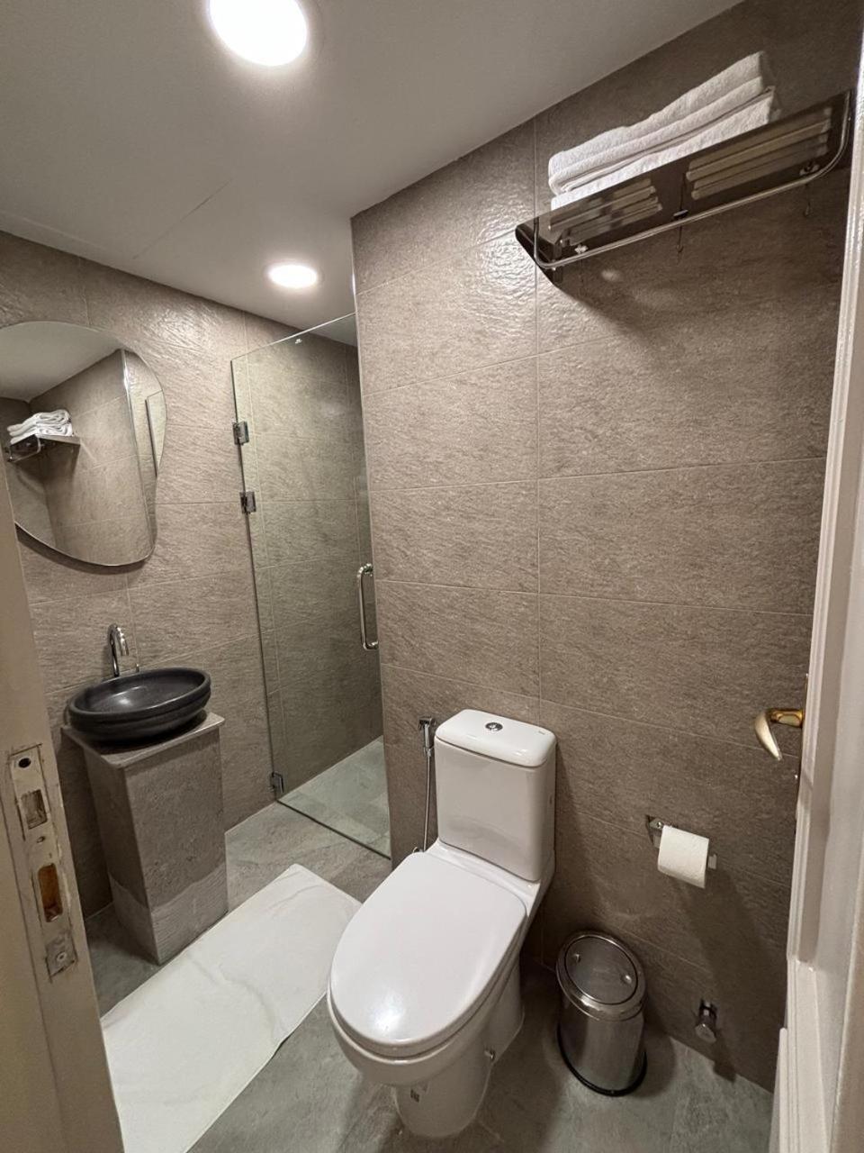 Gold Palace Hotel - Photo 67