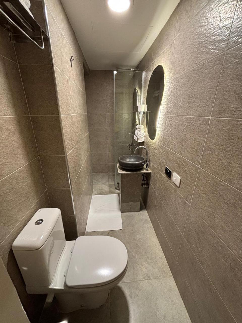 Gold Palace Hotel - Photo 28