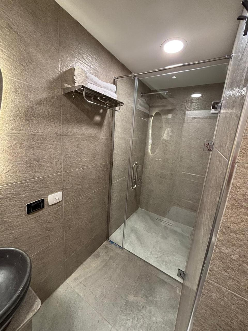 Gold Palace Hotel - Photo 87