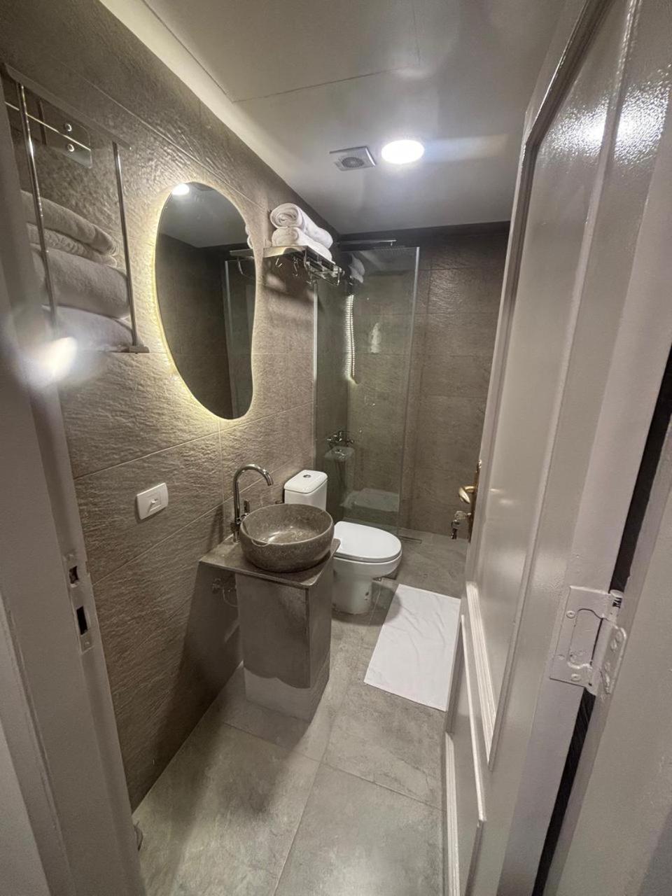 Gold Palace Hotel - Photo 33