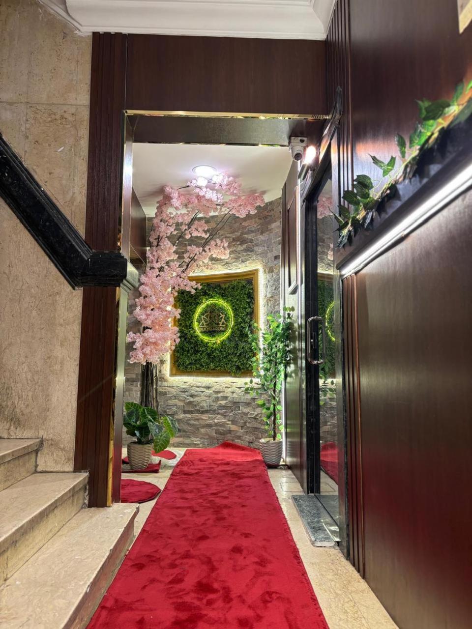 Gold Palace Hotel - Photo 168