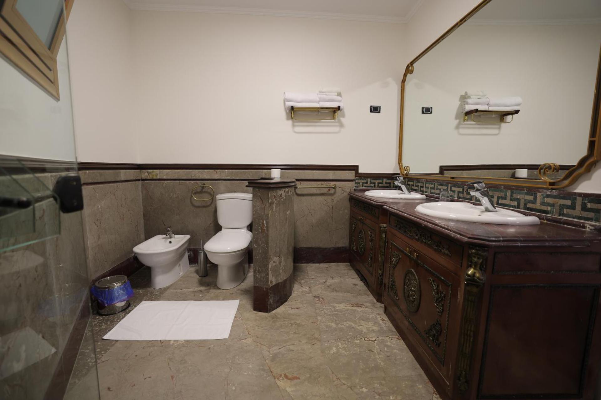 Gold Palace Hotel - Photo 102