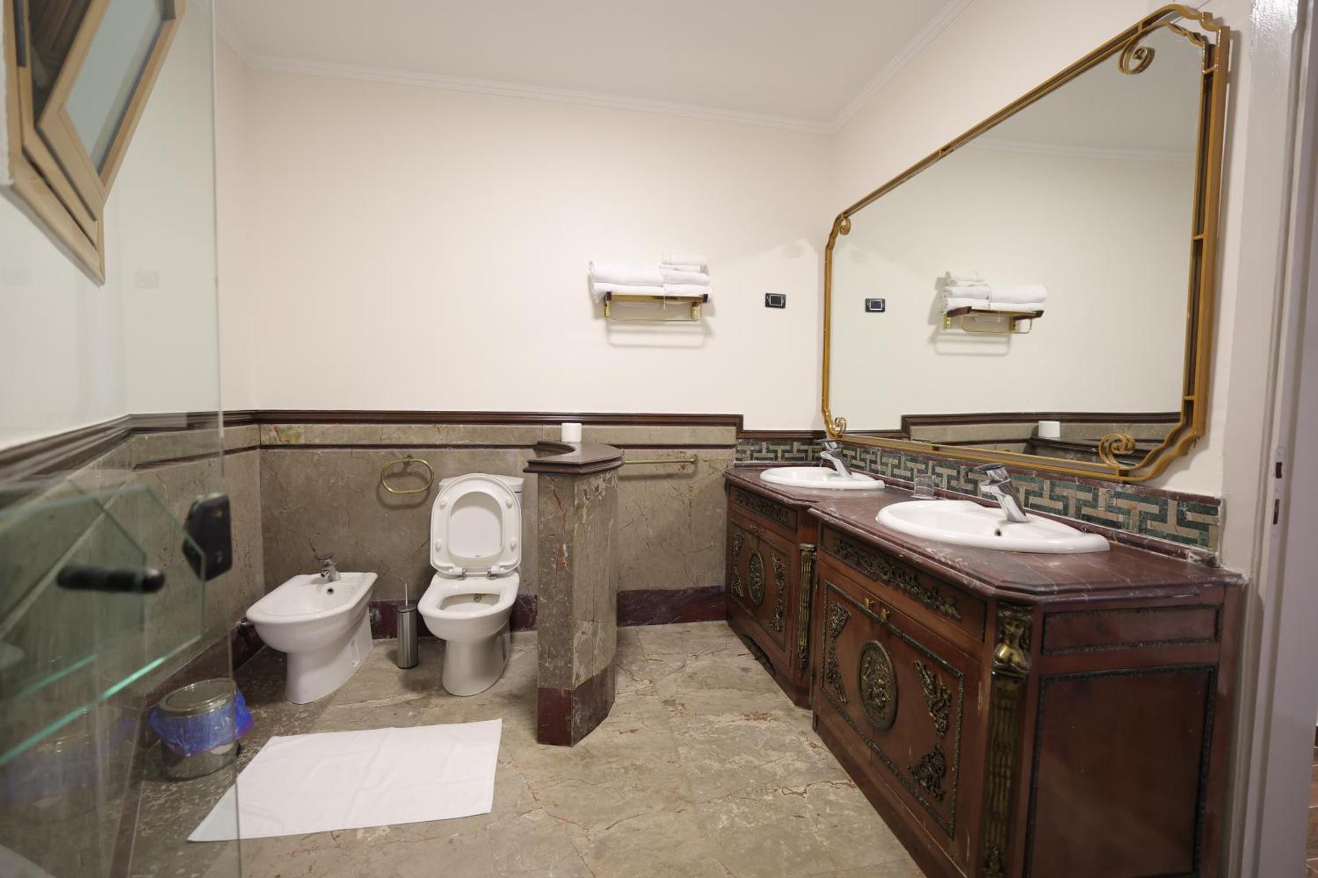 Gold Palace Hotel - Photo 104