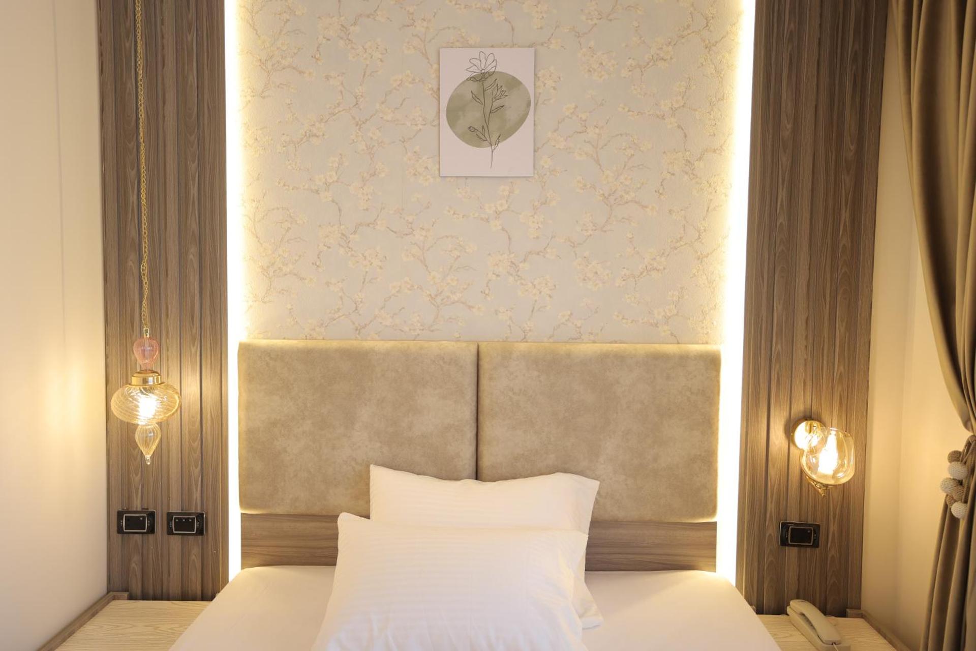 Gold Palace Hotel - Photo 50