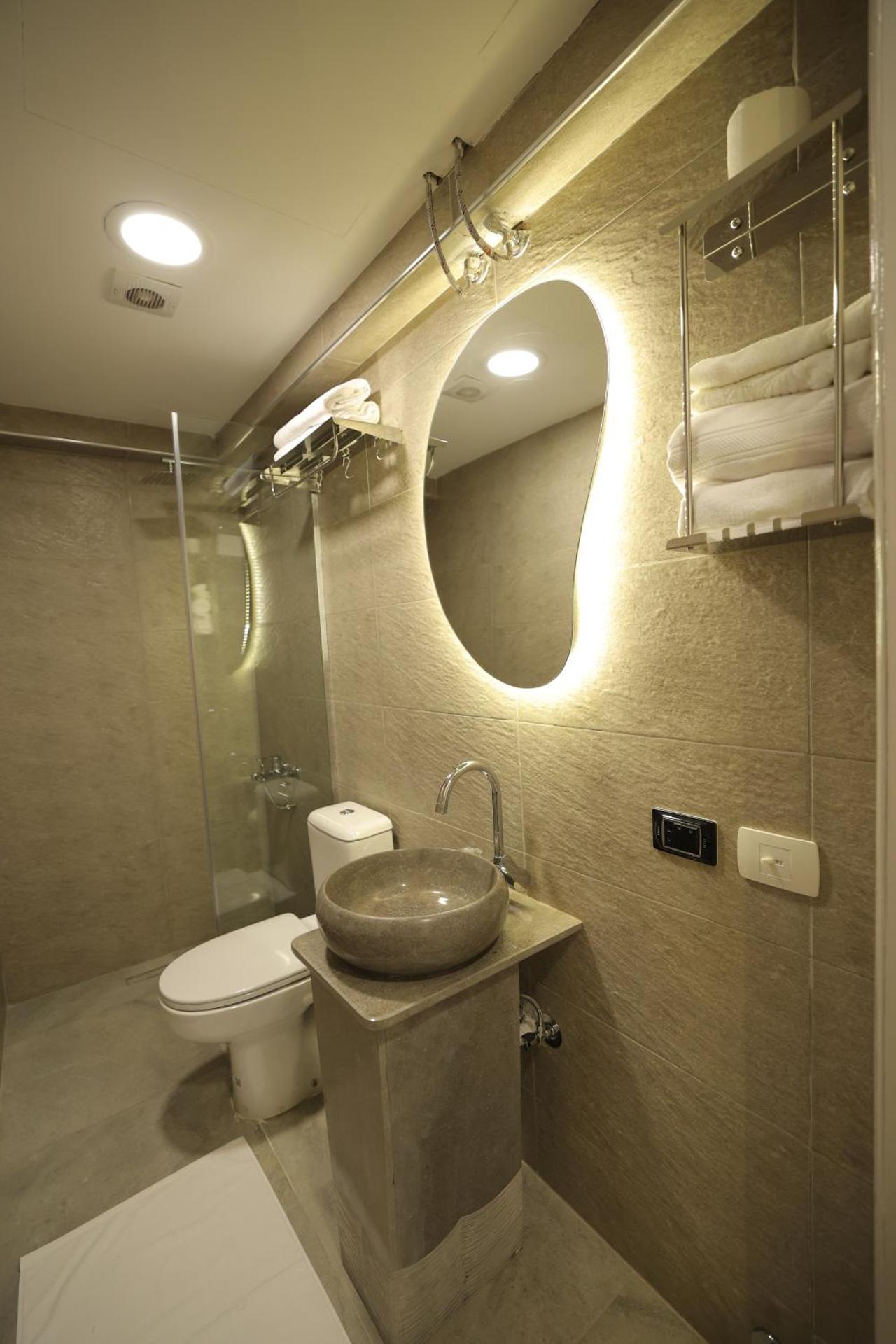 Gold Palace Hotel - Photo 7