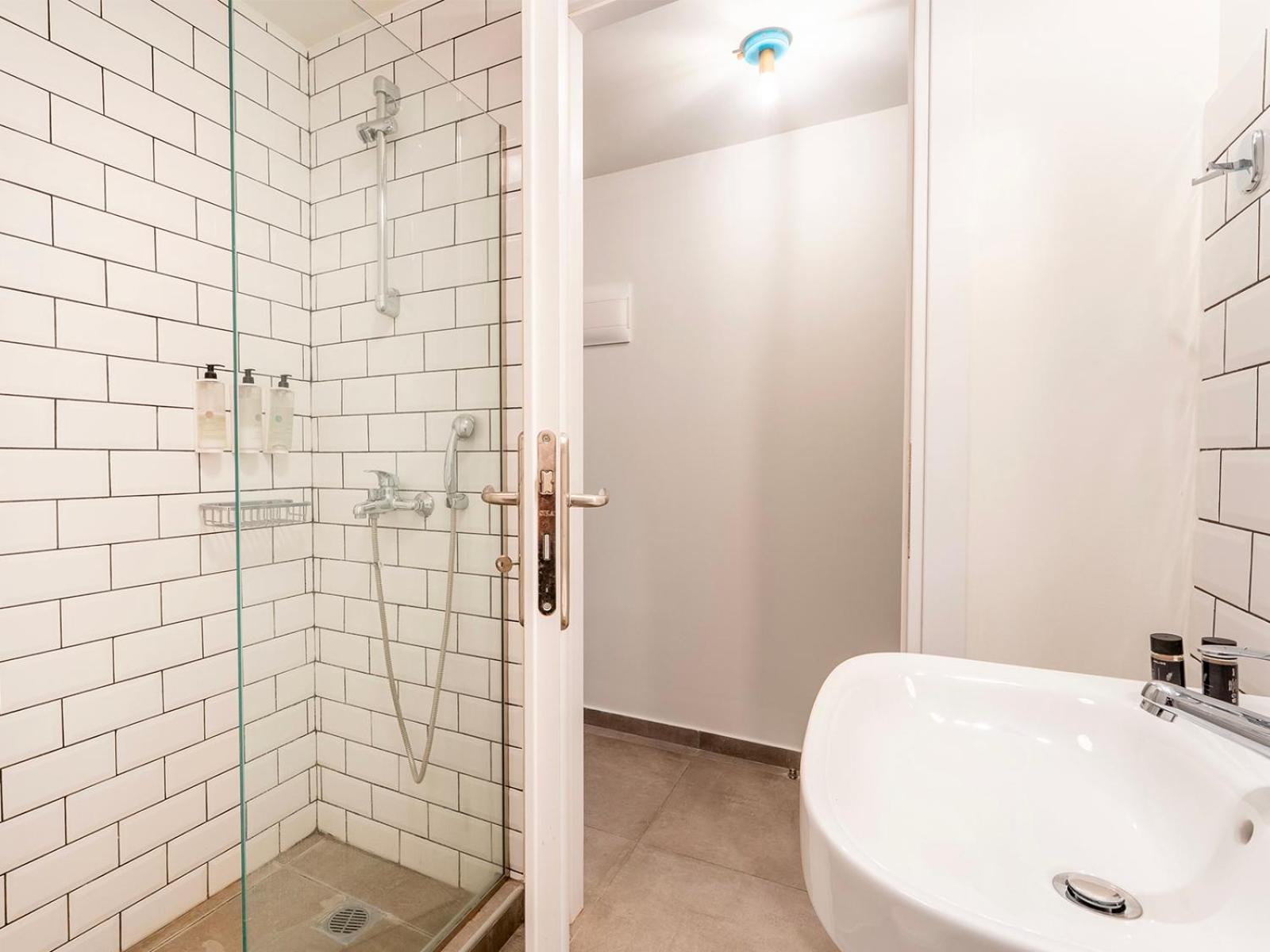 Yellowsquare Athens - Photo 41