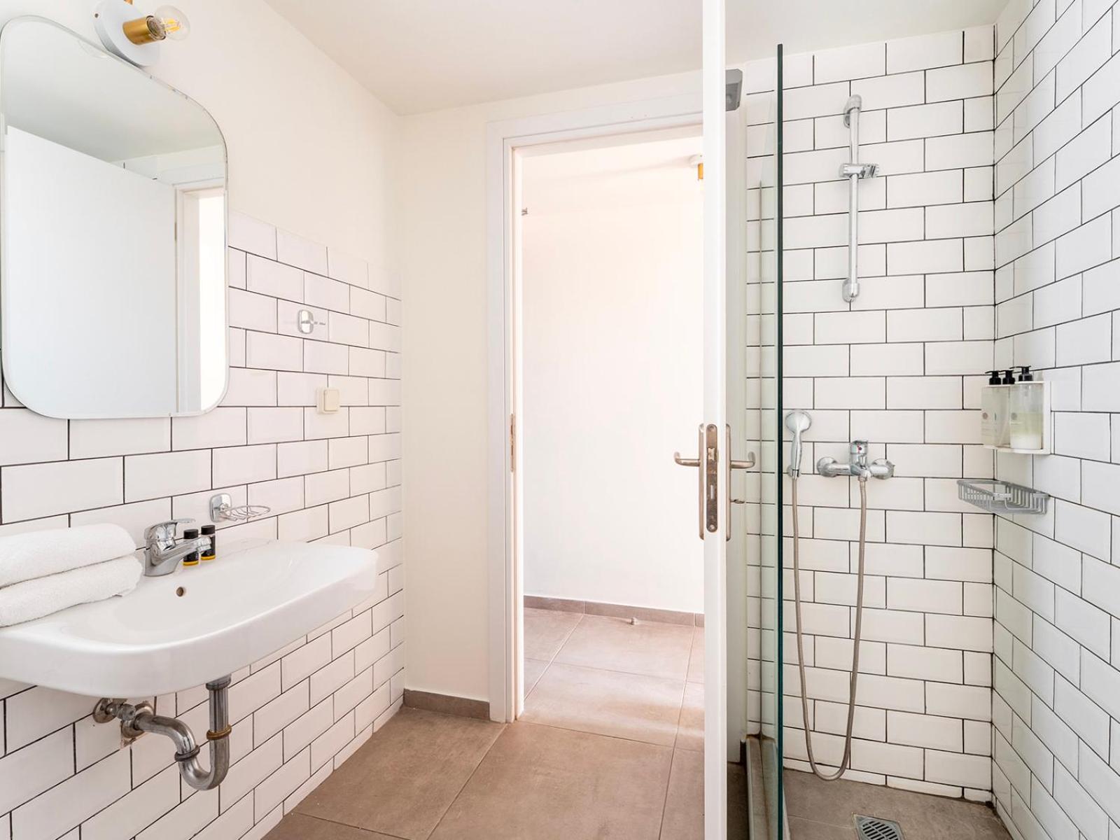 Yellowsquare Athens - Photo 30