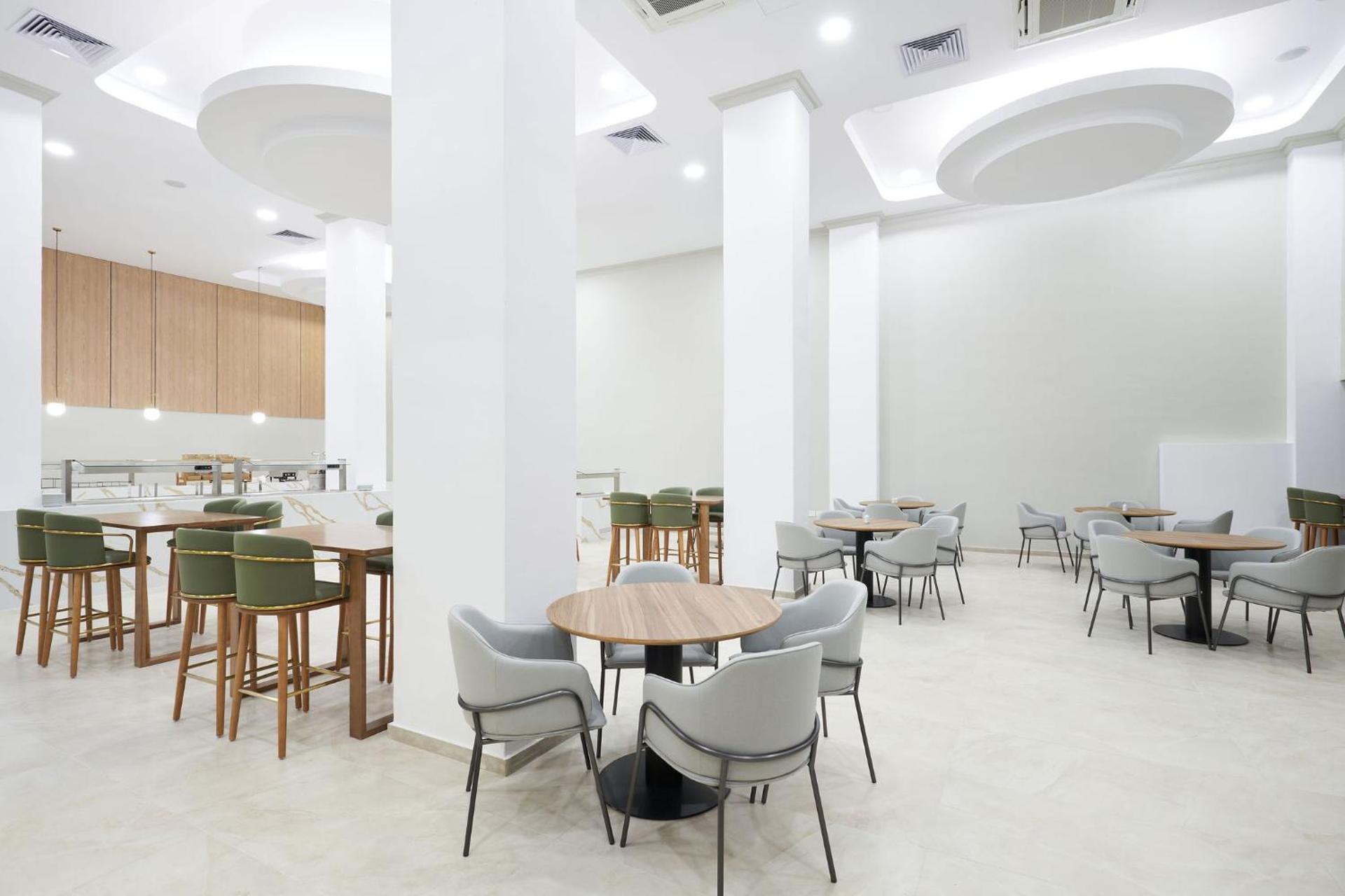 Eleni Holiday Resort - Photo 13