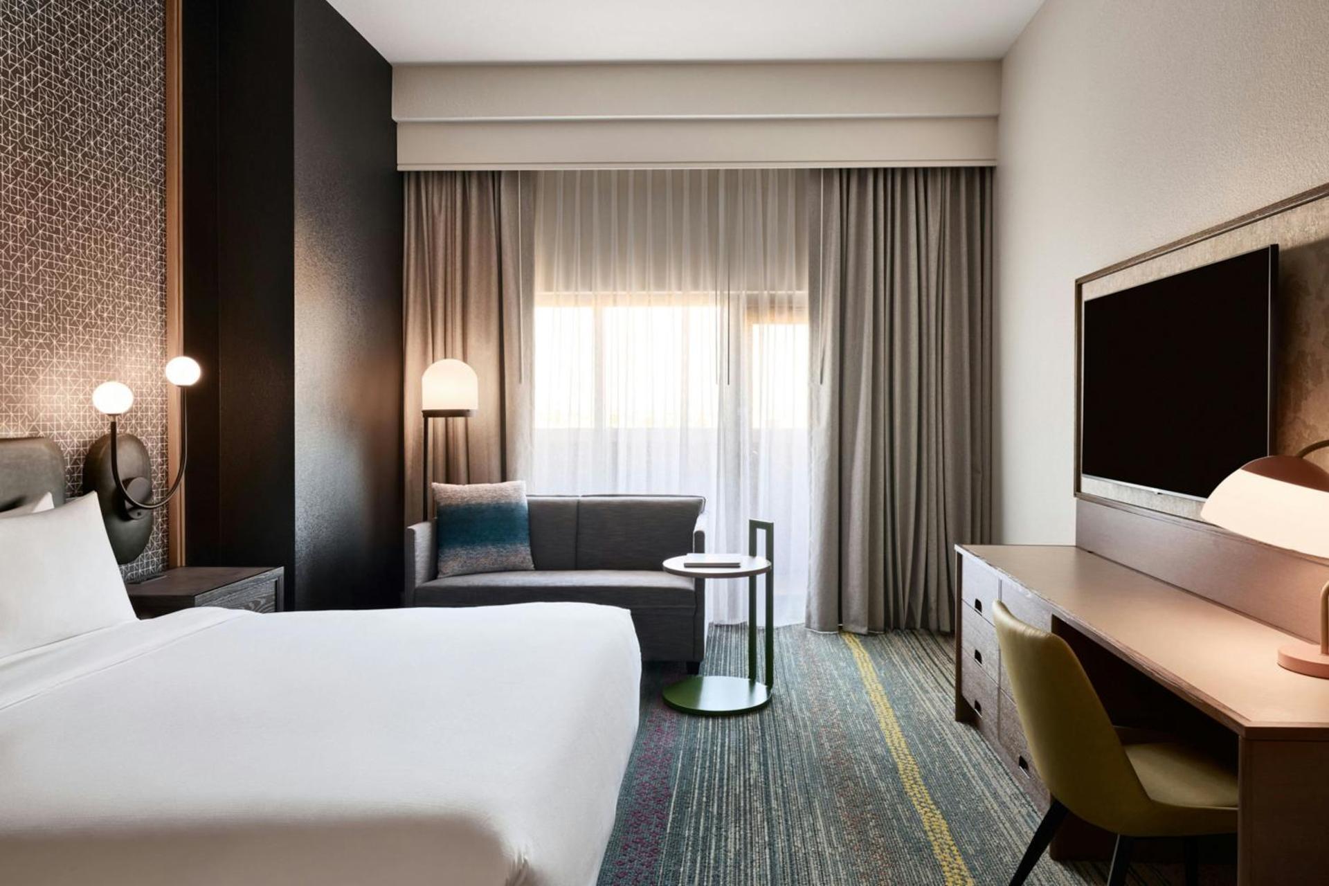 Renaissance Phoenix Glendale Hotel & Conference Center - Photo 6