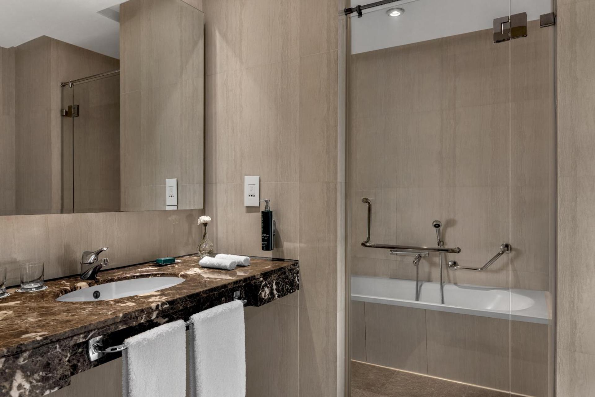 Hilton Alexandria Green Plaza - Photo 17