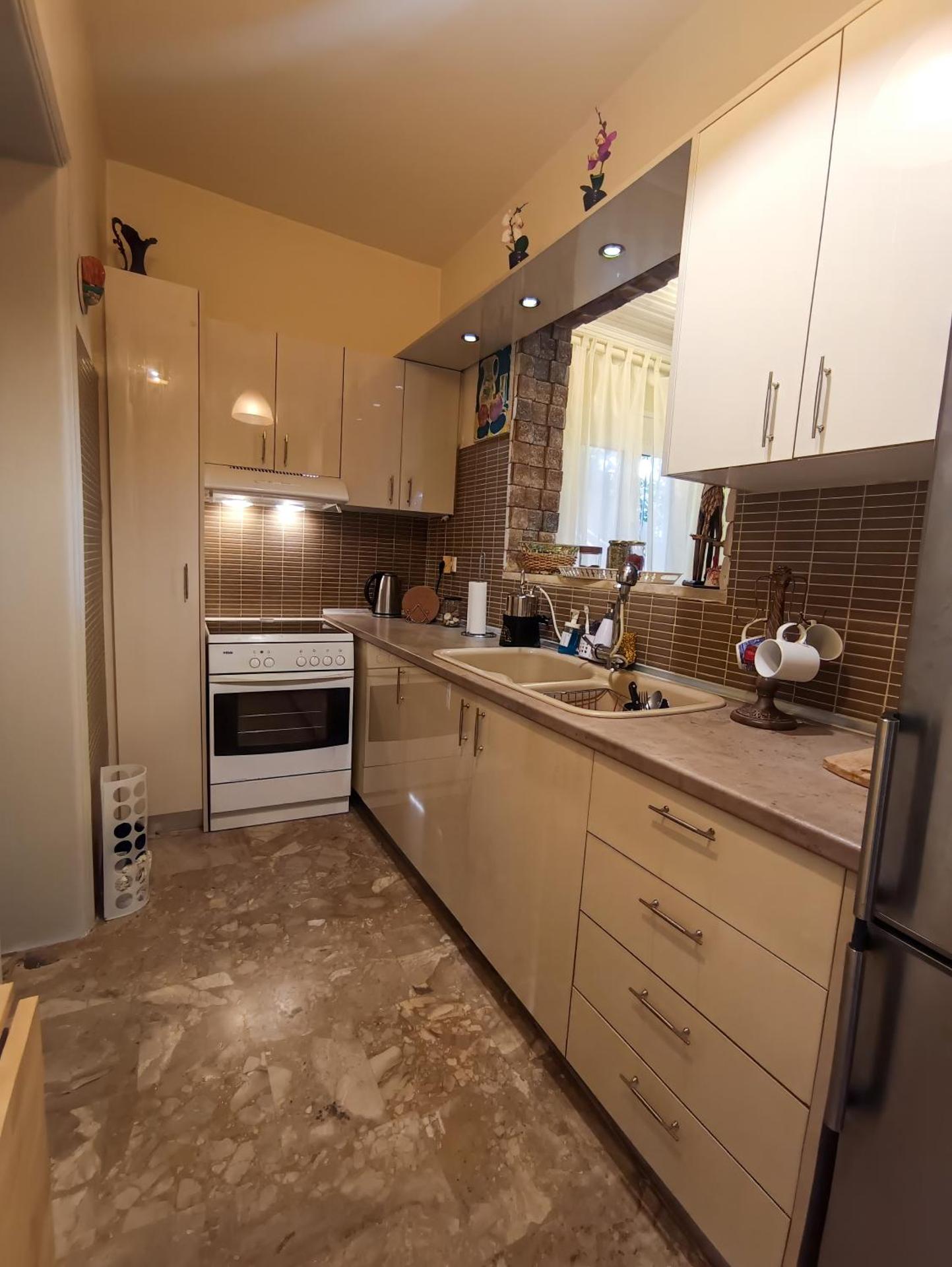Costas Artemis Apartments Near Athens Airport - Photo 6