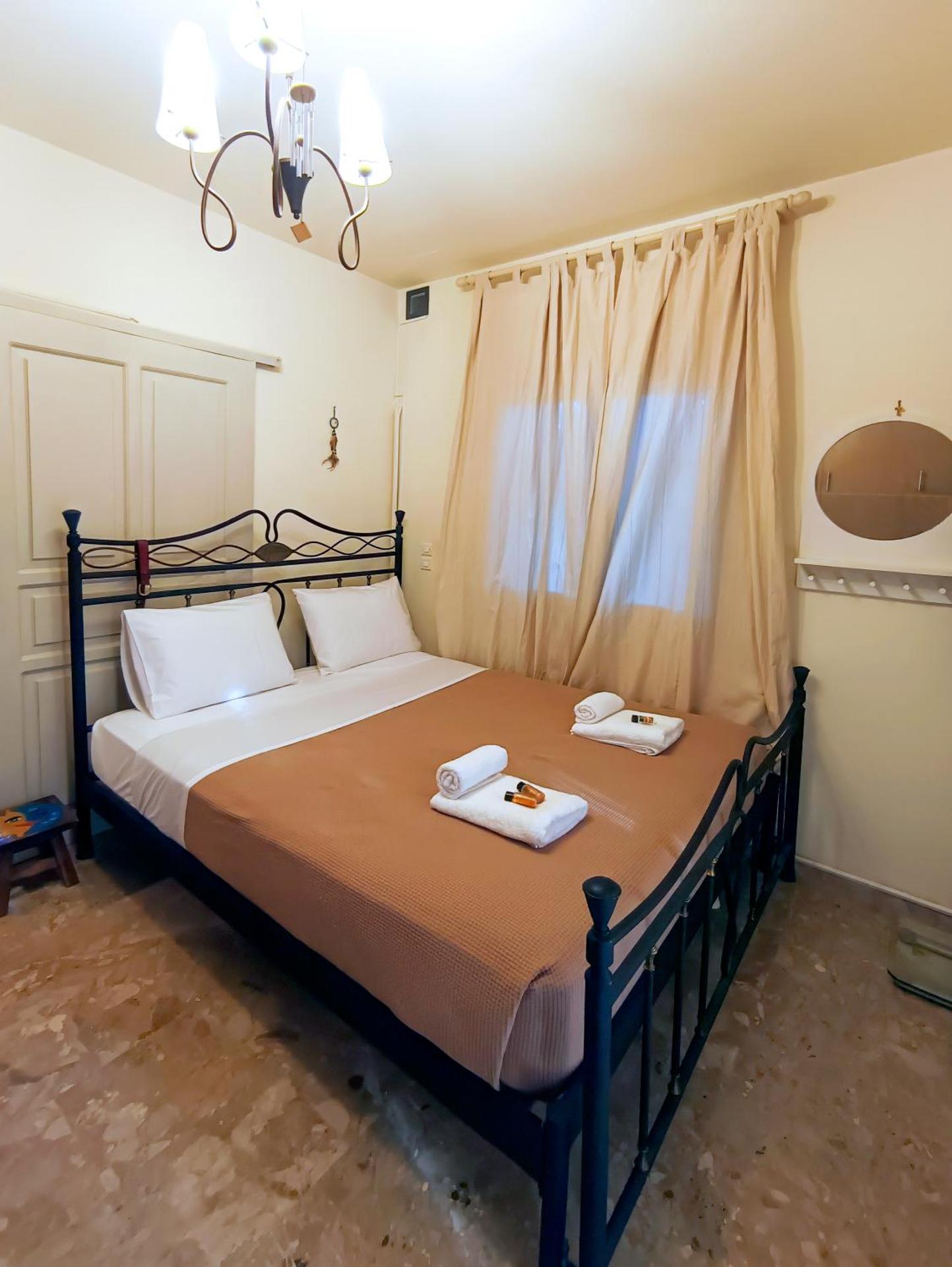 Costas Artemis Apartments Near Athens Airport - Photo 8