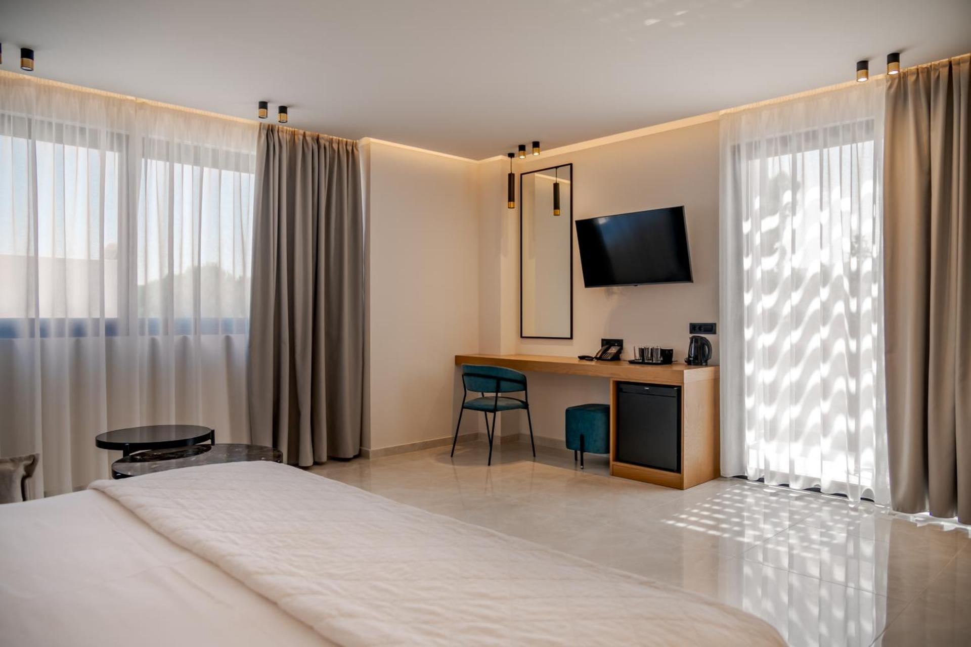 Canadian Hotel - Photo 72