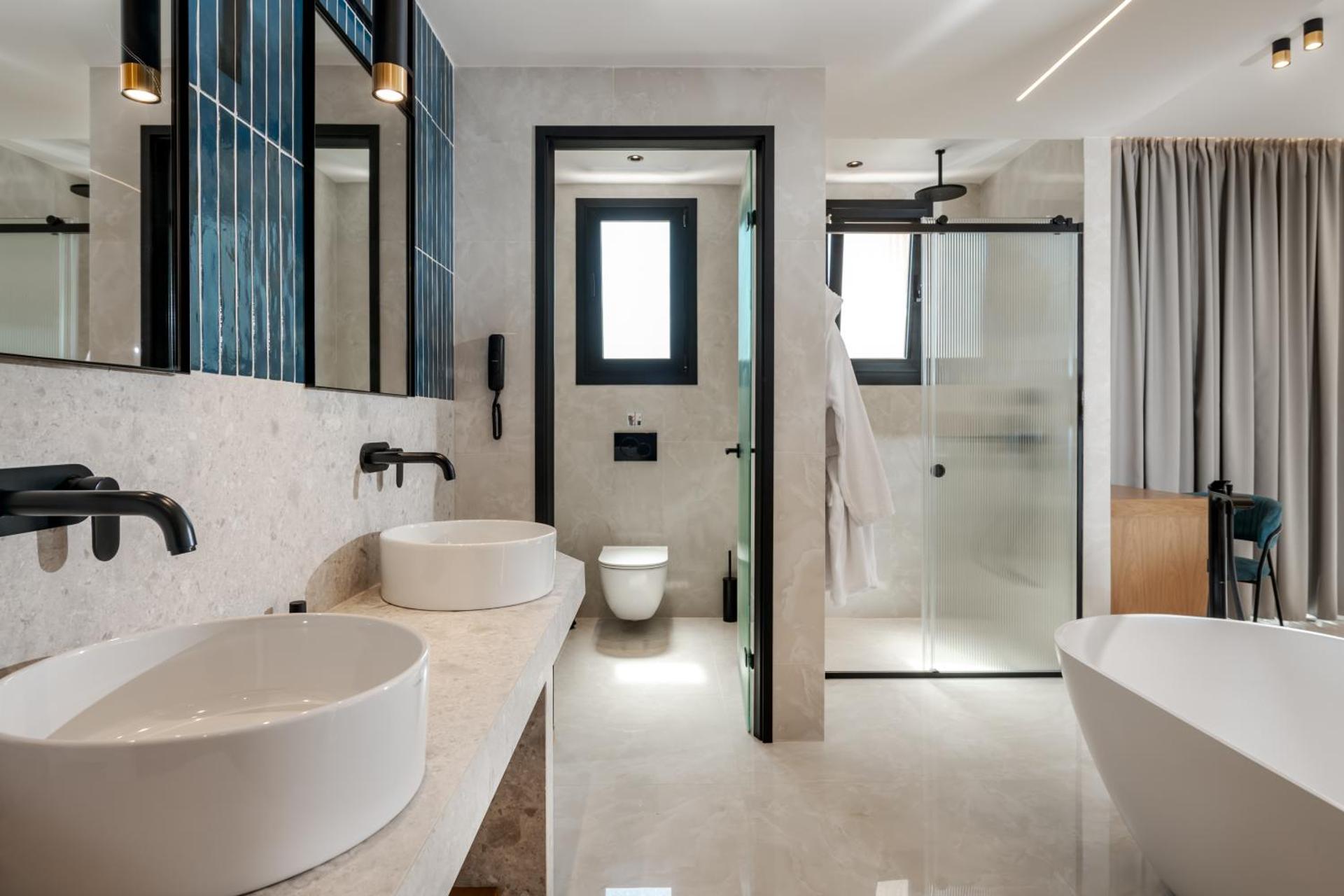 Canadian Hotel - Photo 70