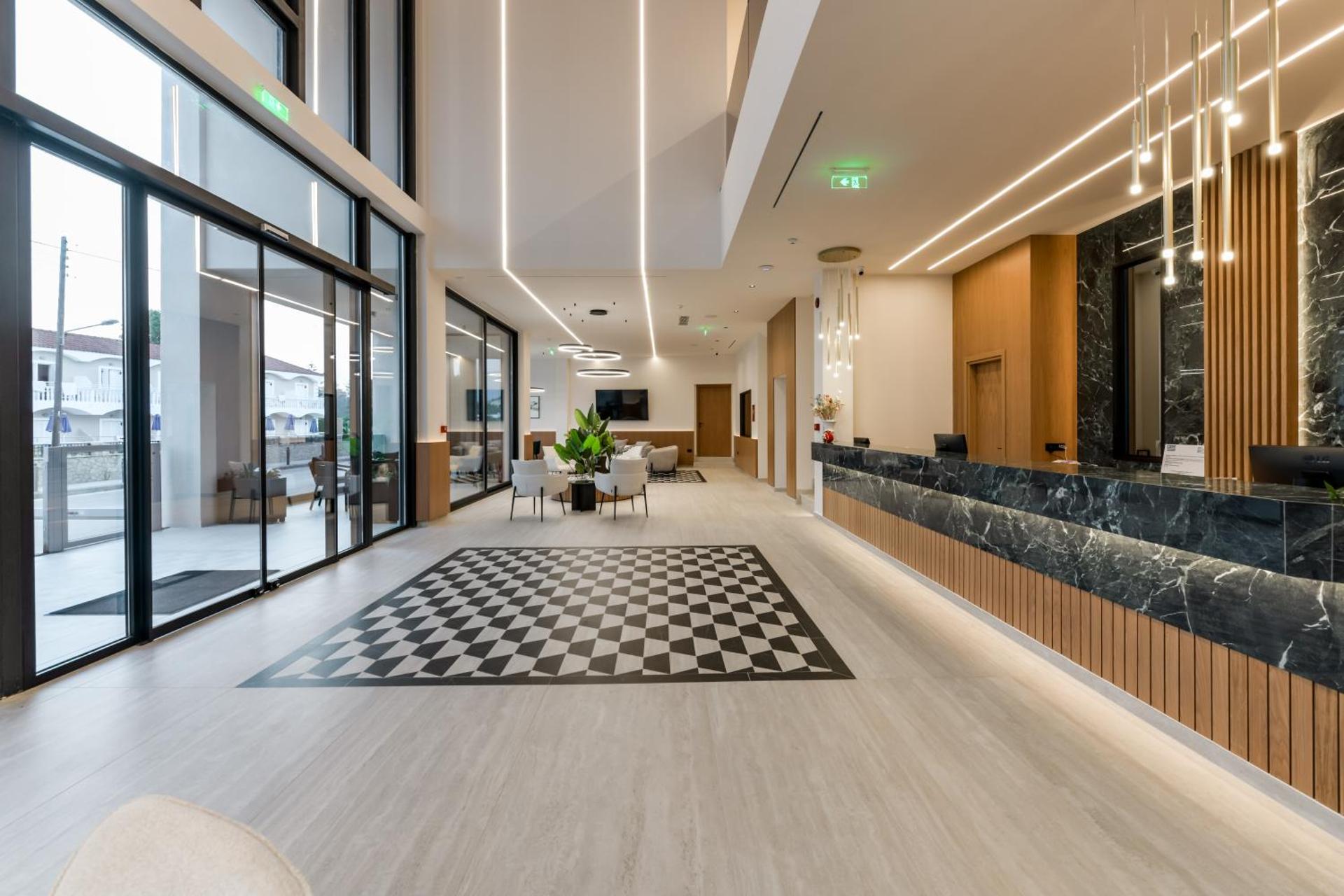 Canadian Hotel - Photo 107