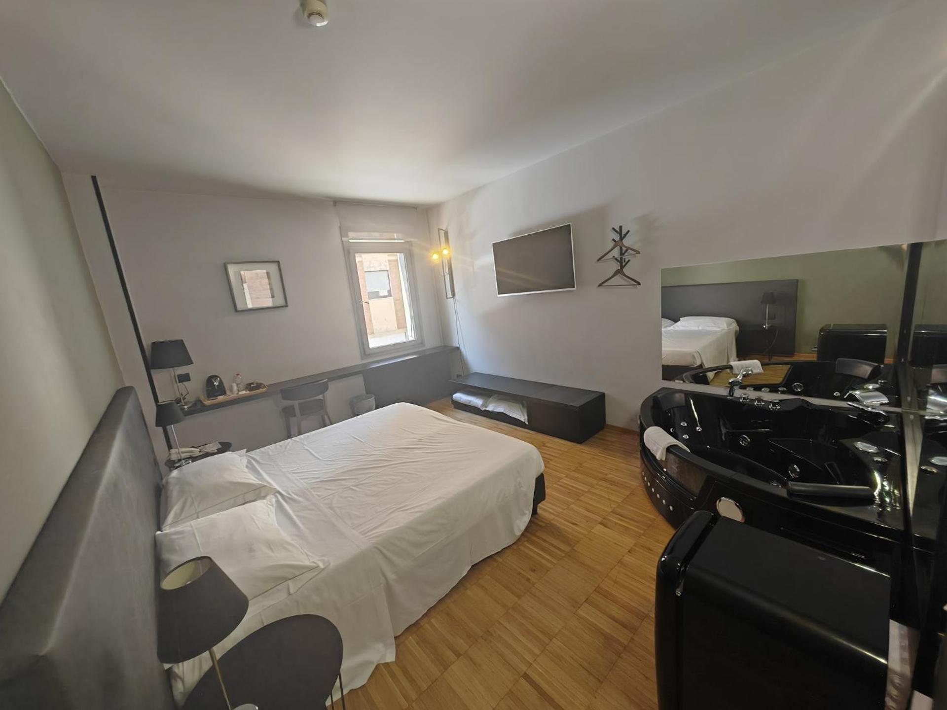Smart Hotel - Photo 29