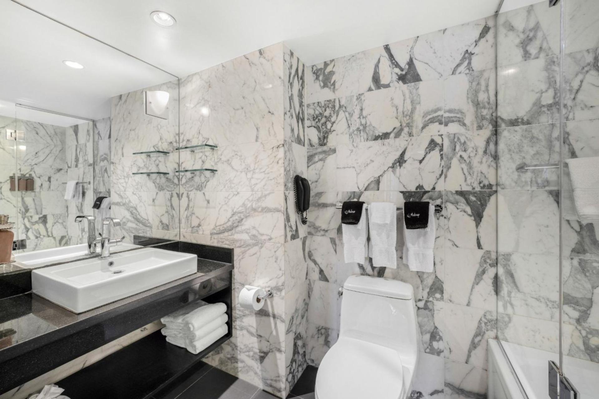 The Normandy Hotel - Photo 20