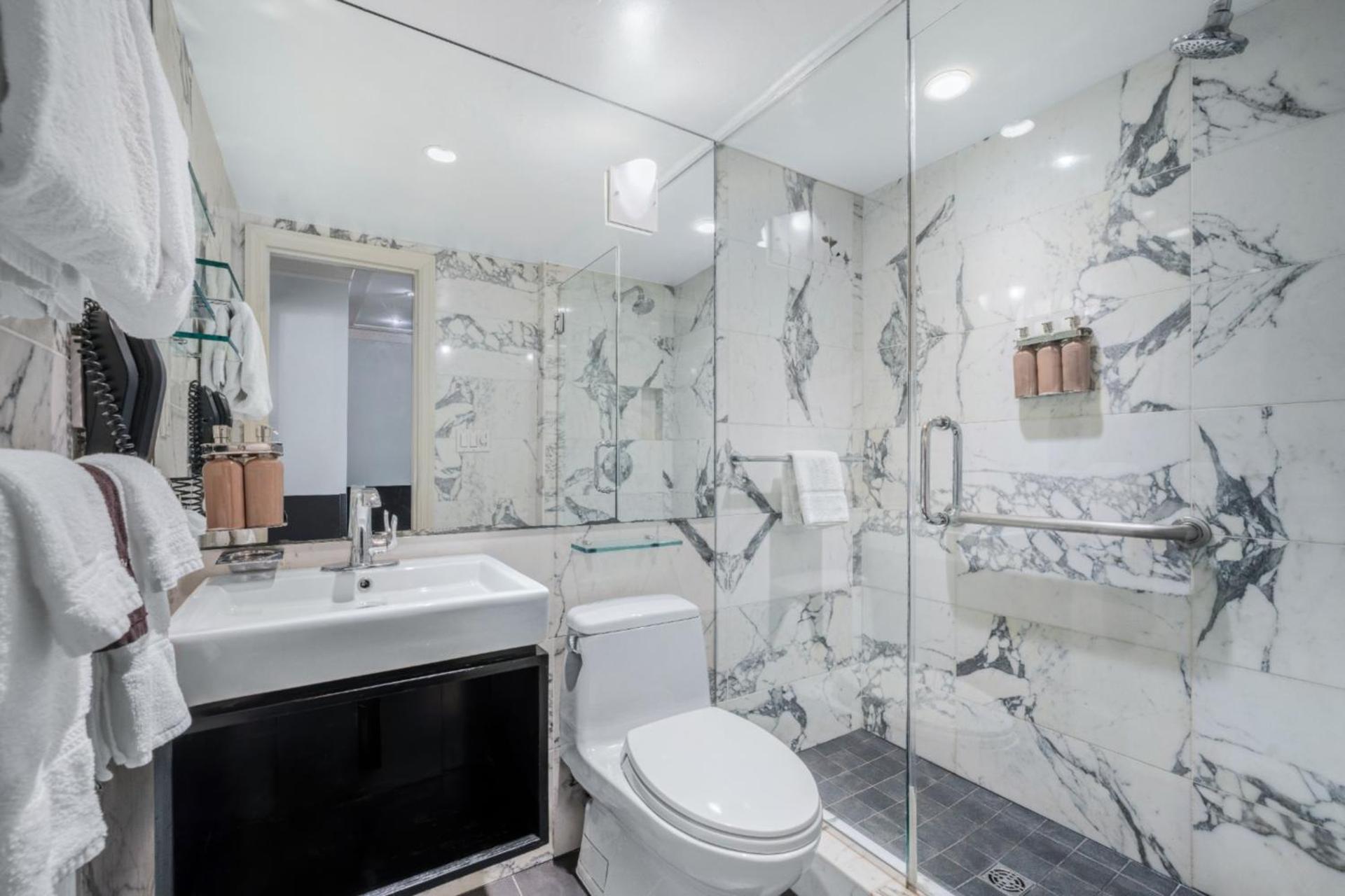 The Normandy Hotel - Photo 33