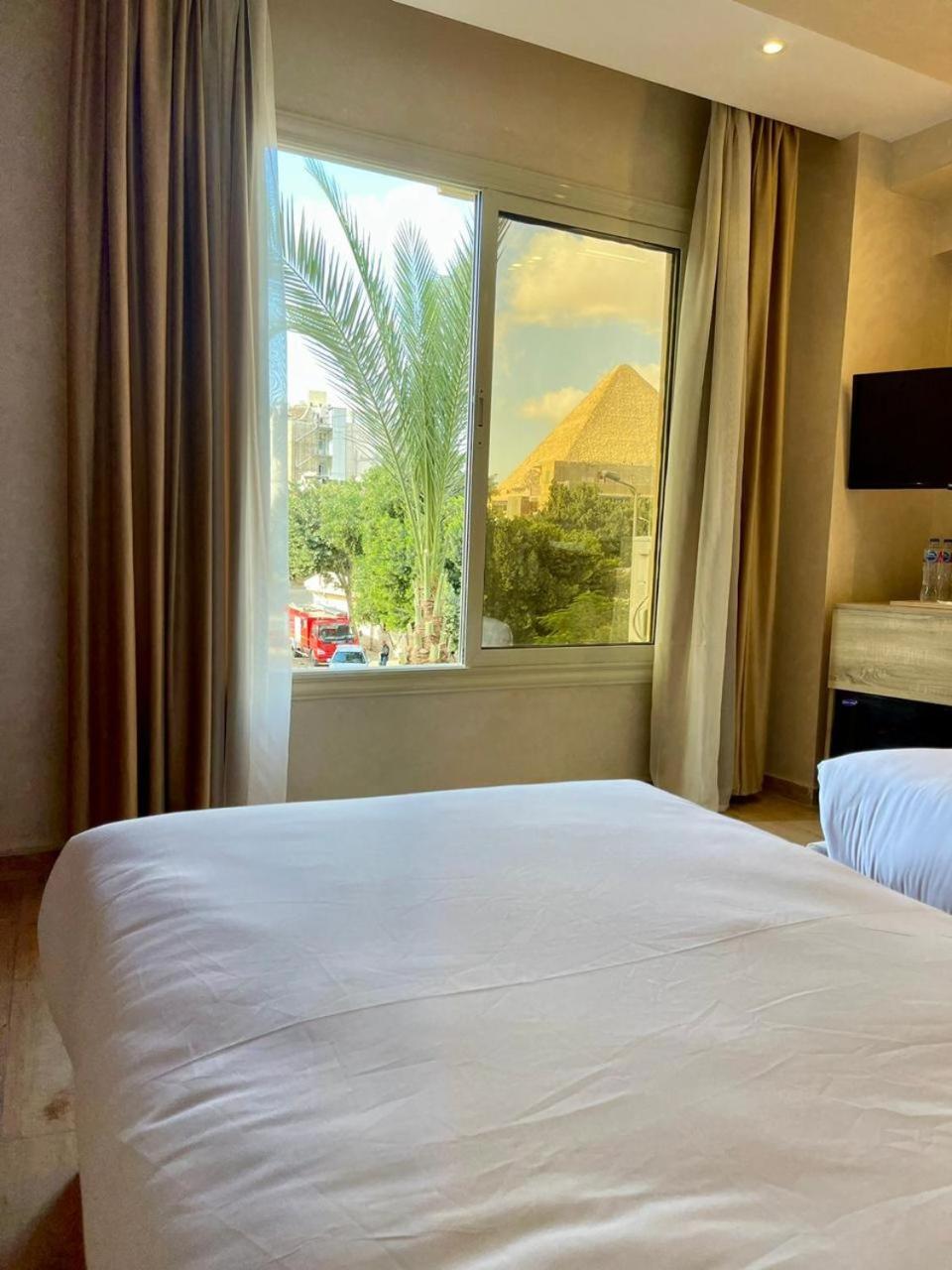 Cleo Patra Pyramids Tower Inn - Photo 43
