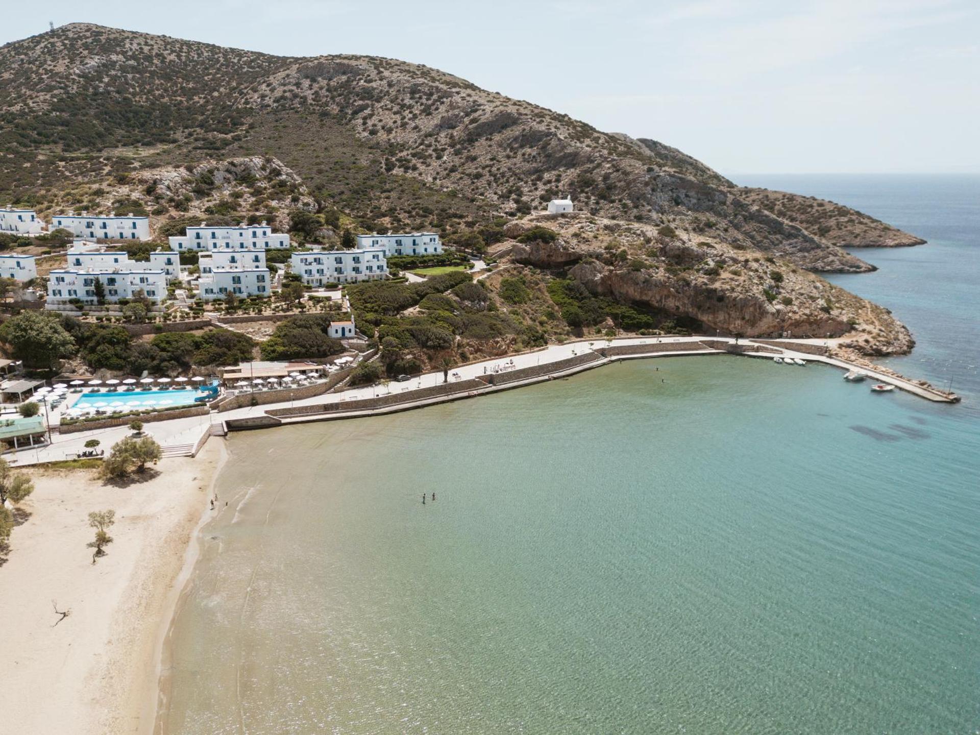 Dolphin Bay Seaside Resort & Suites - Photo 41