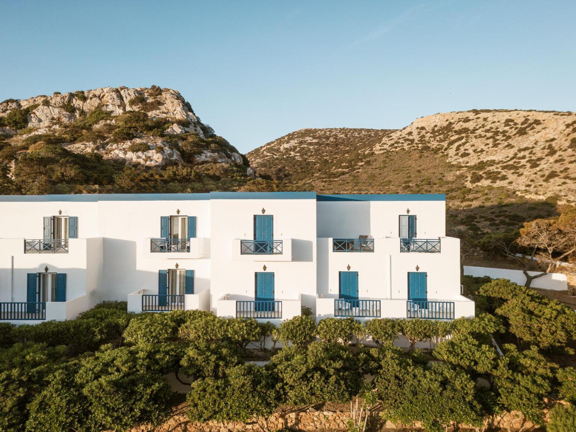 Dolphin Bay Seaside Resort & Suites - Photo 28