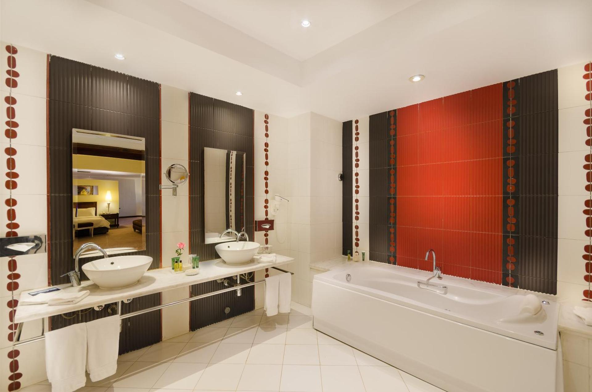 Hilton Alexandria Green Plaza - Photo 25