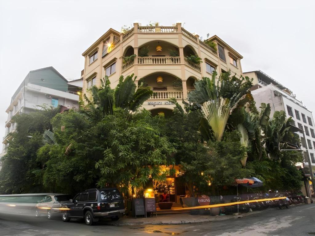 Maison Arnica Hotel and Restaurant