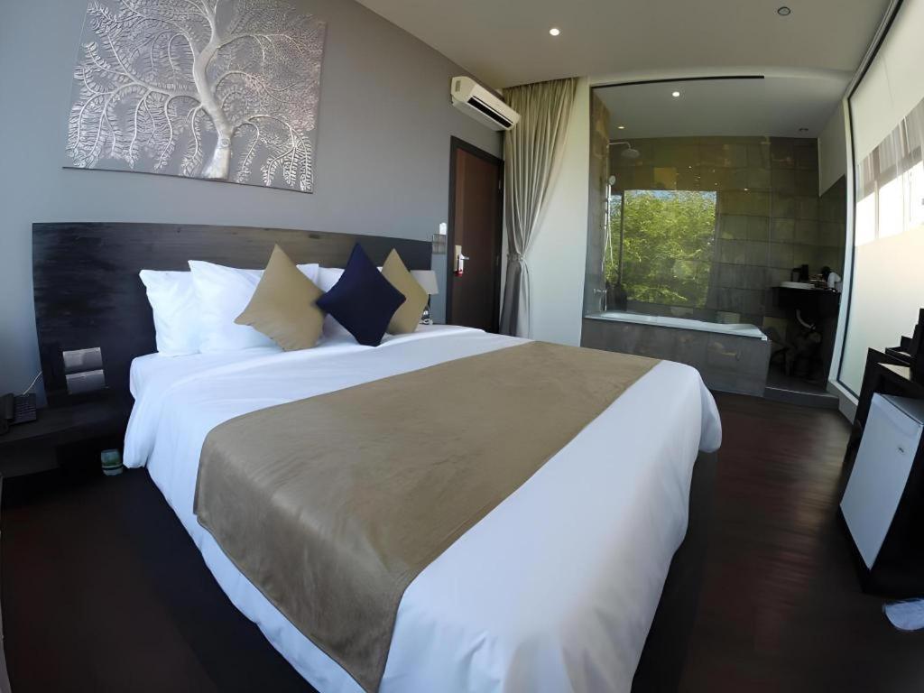 De Art Hotel - Photo 81