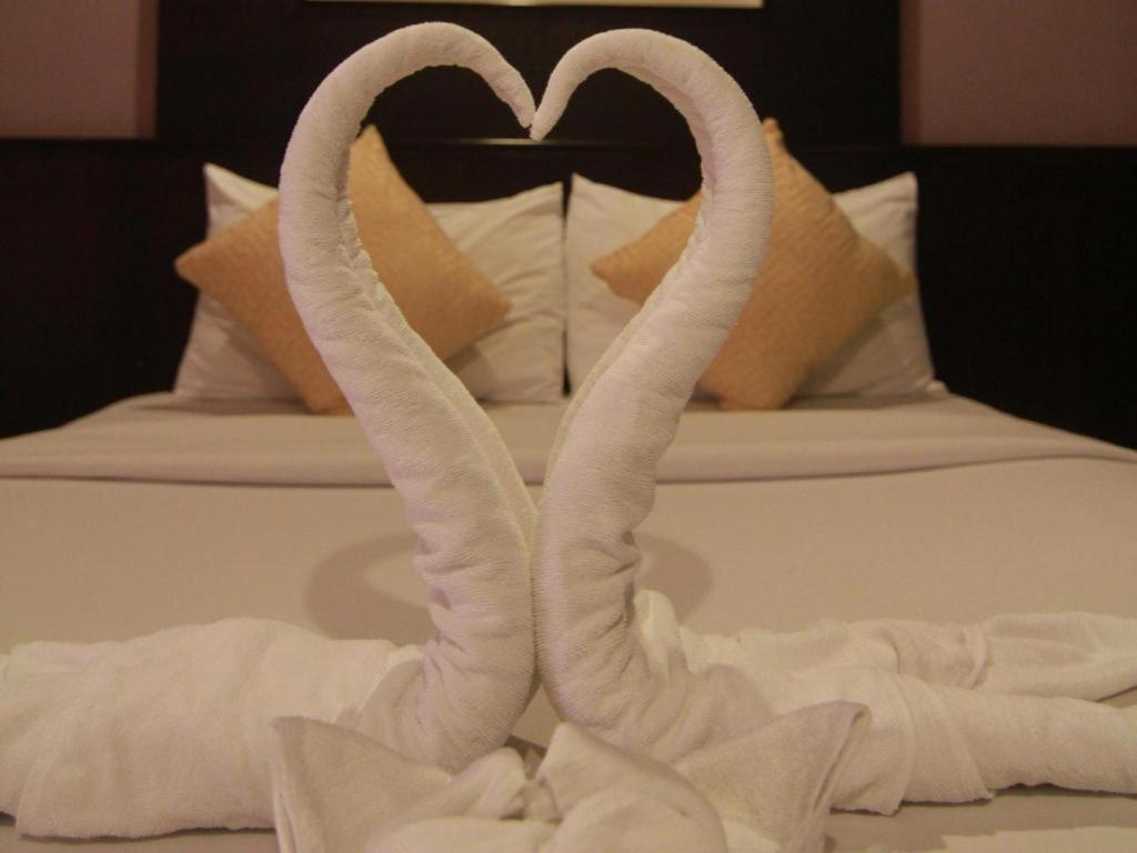 Grand Pinnacle Hotel - Photo 31