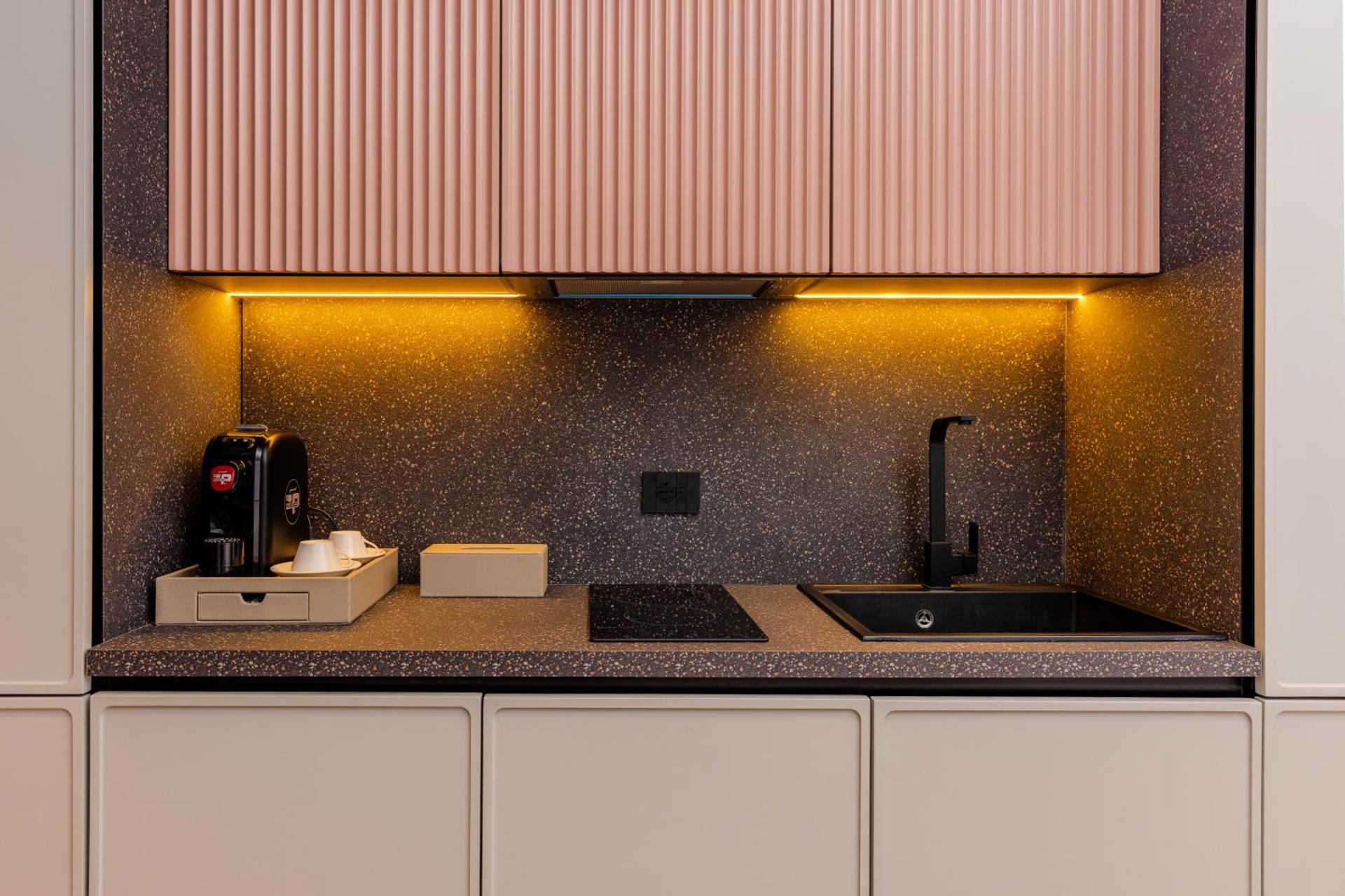 Si Hotel Tirana - Photo 93