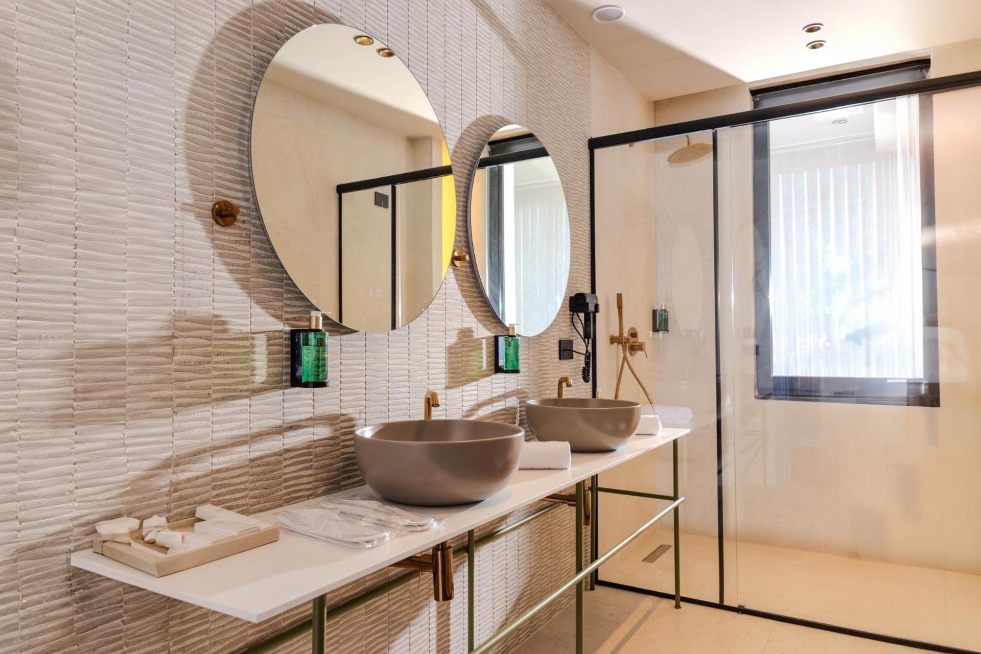 Si Hotel Tirana - Photo 11