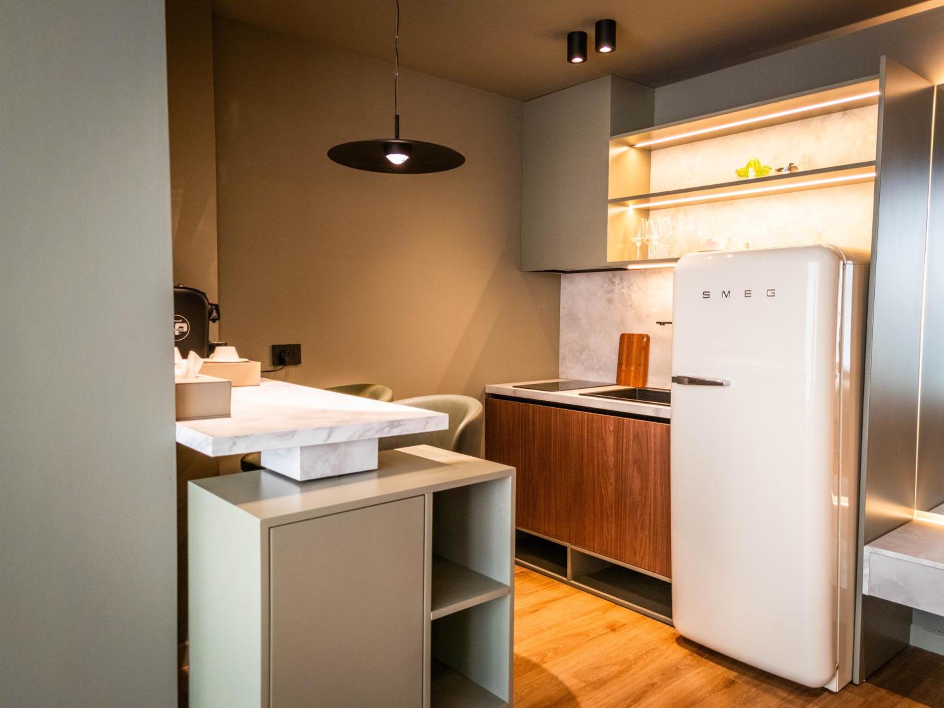 Si Hotel Tirana - Photo 52