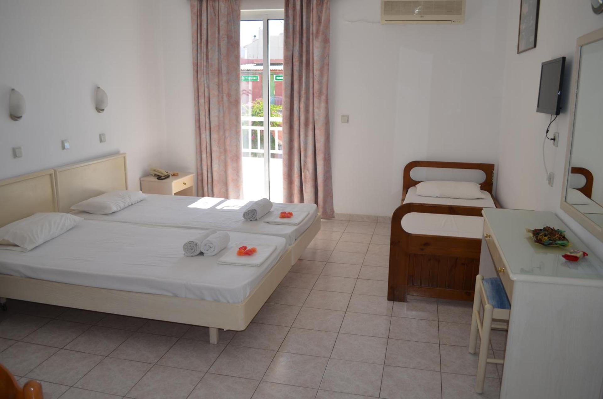 Studio (3 Adults) - Photo 3