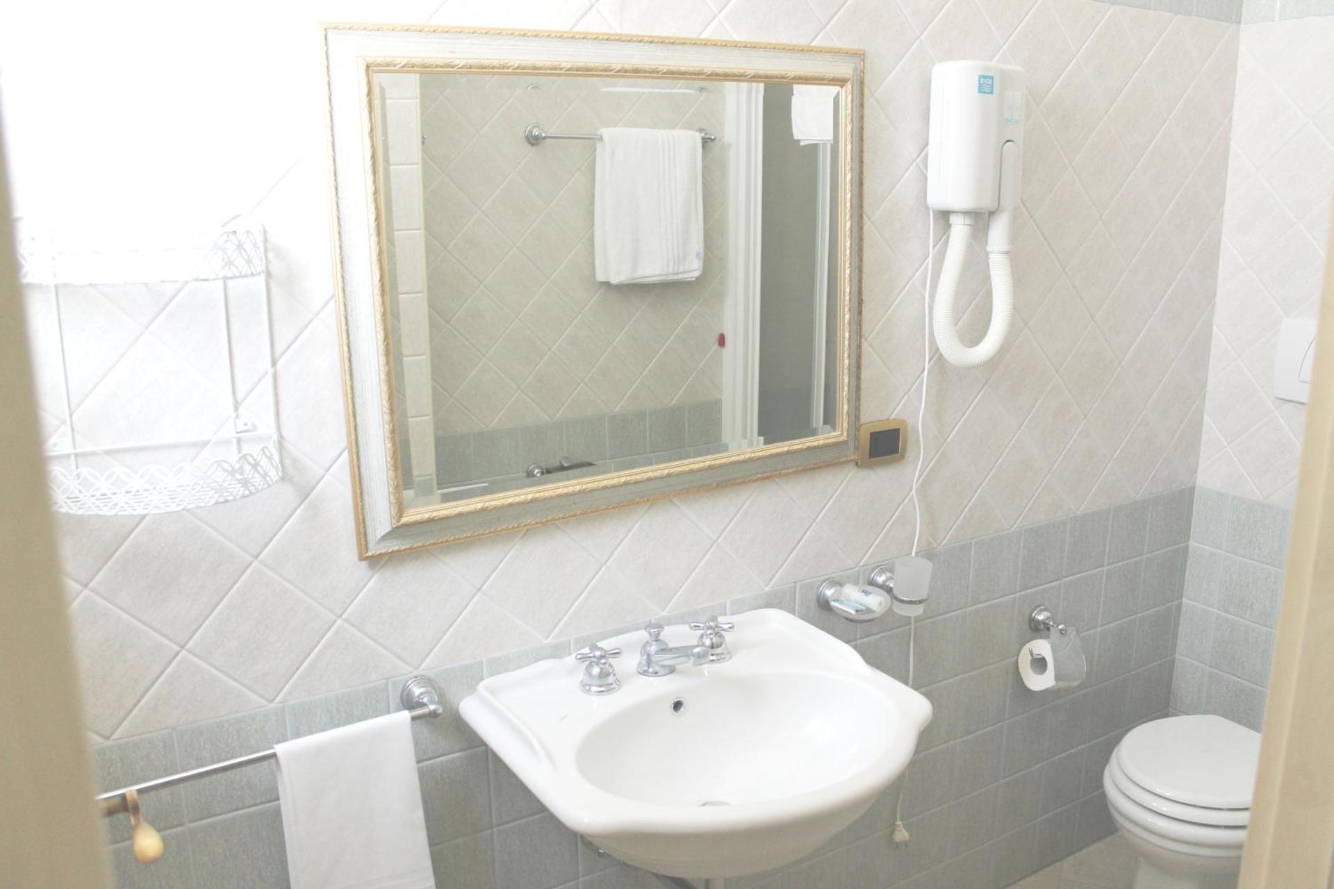 Hotel Rinascimento - Photo 28