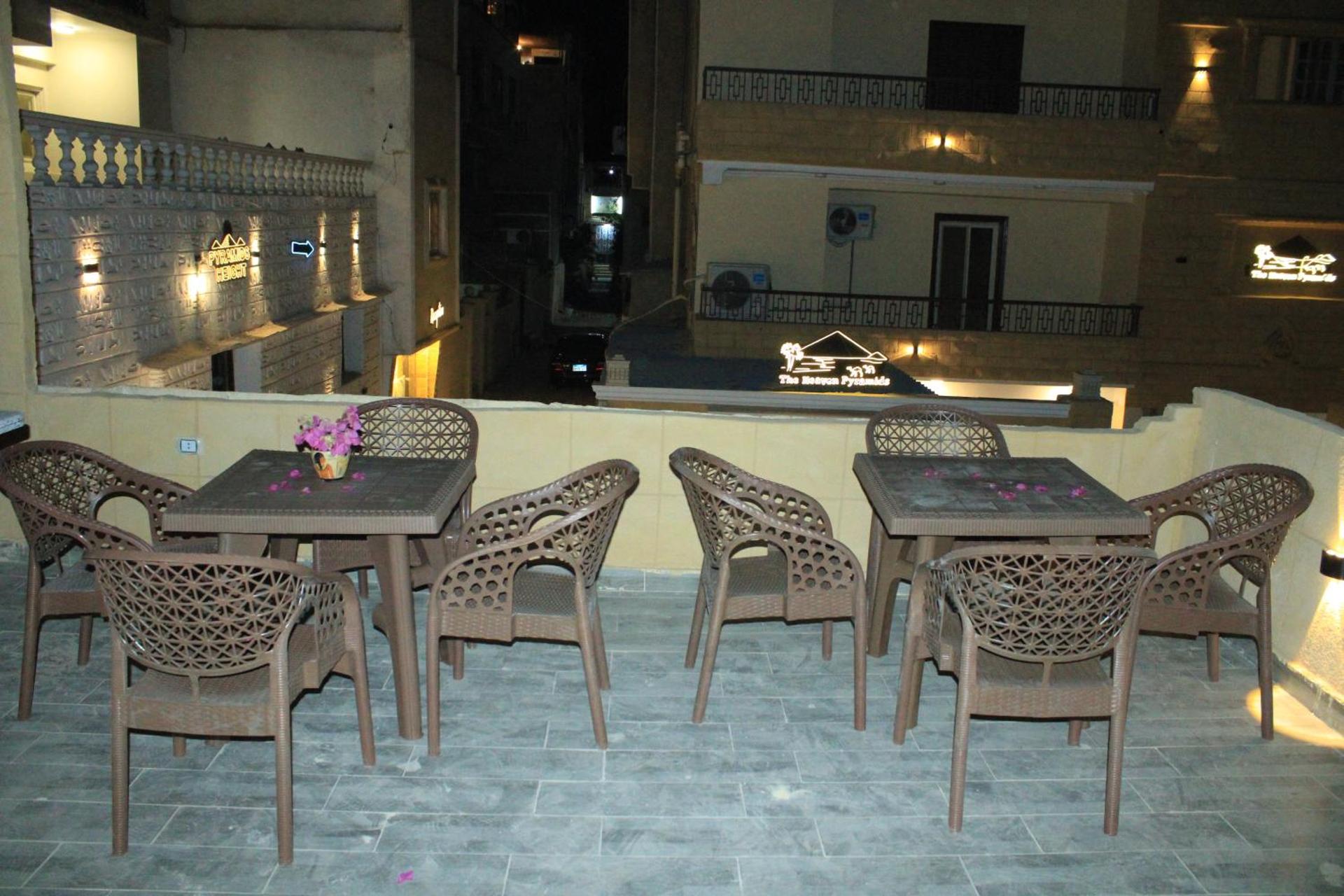 Golden king pyramids view INN - Photo 36