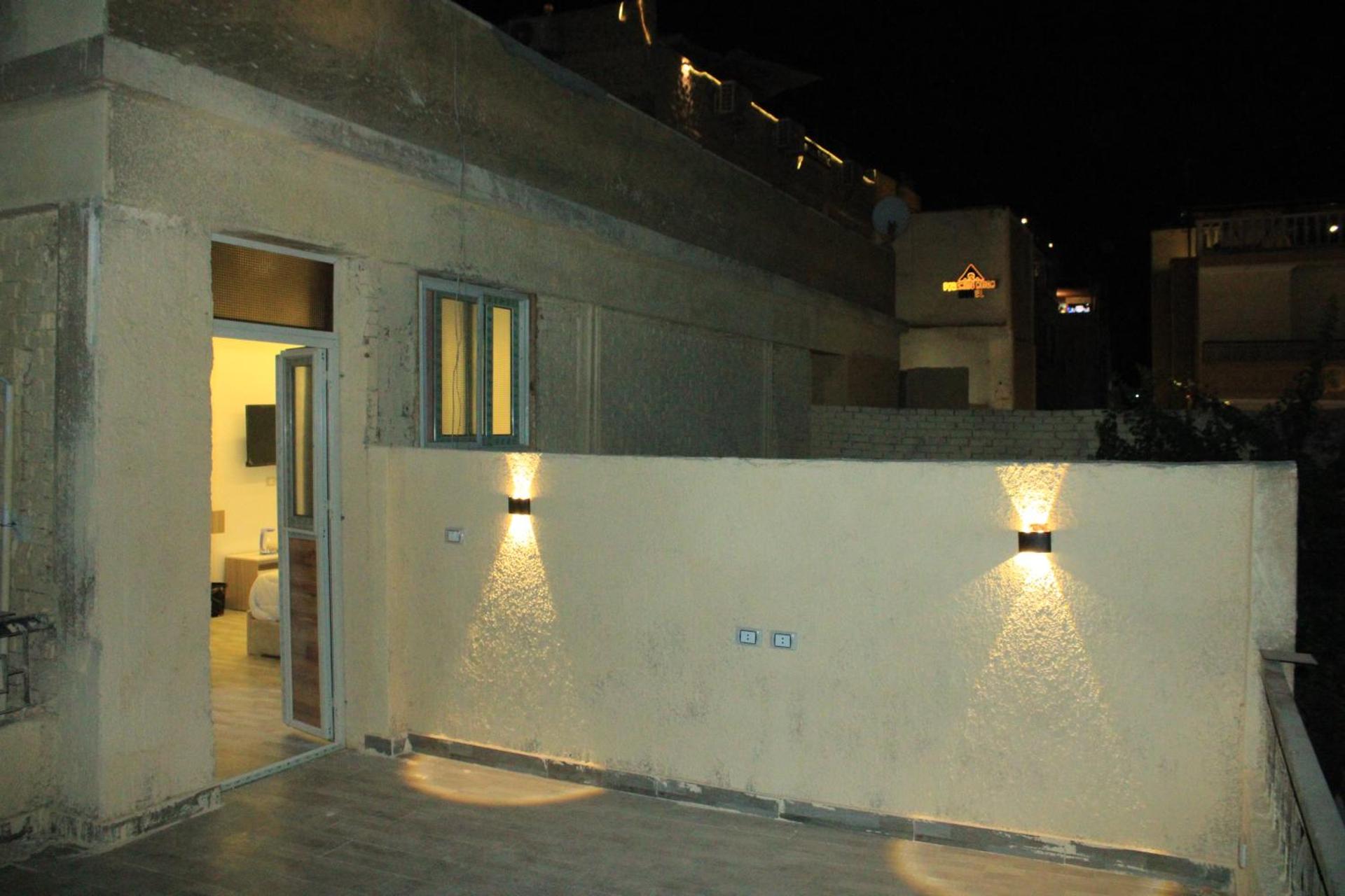 Golden king pyramids view INN - Photo 11