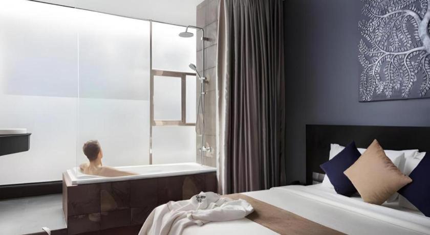 De Art Hotel - Photo 17