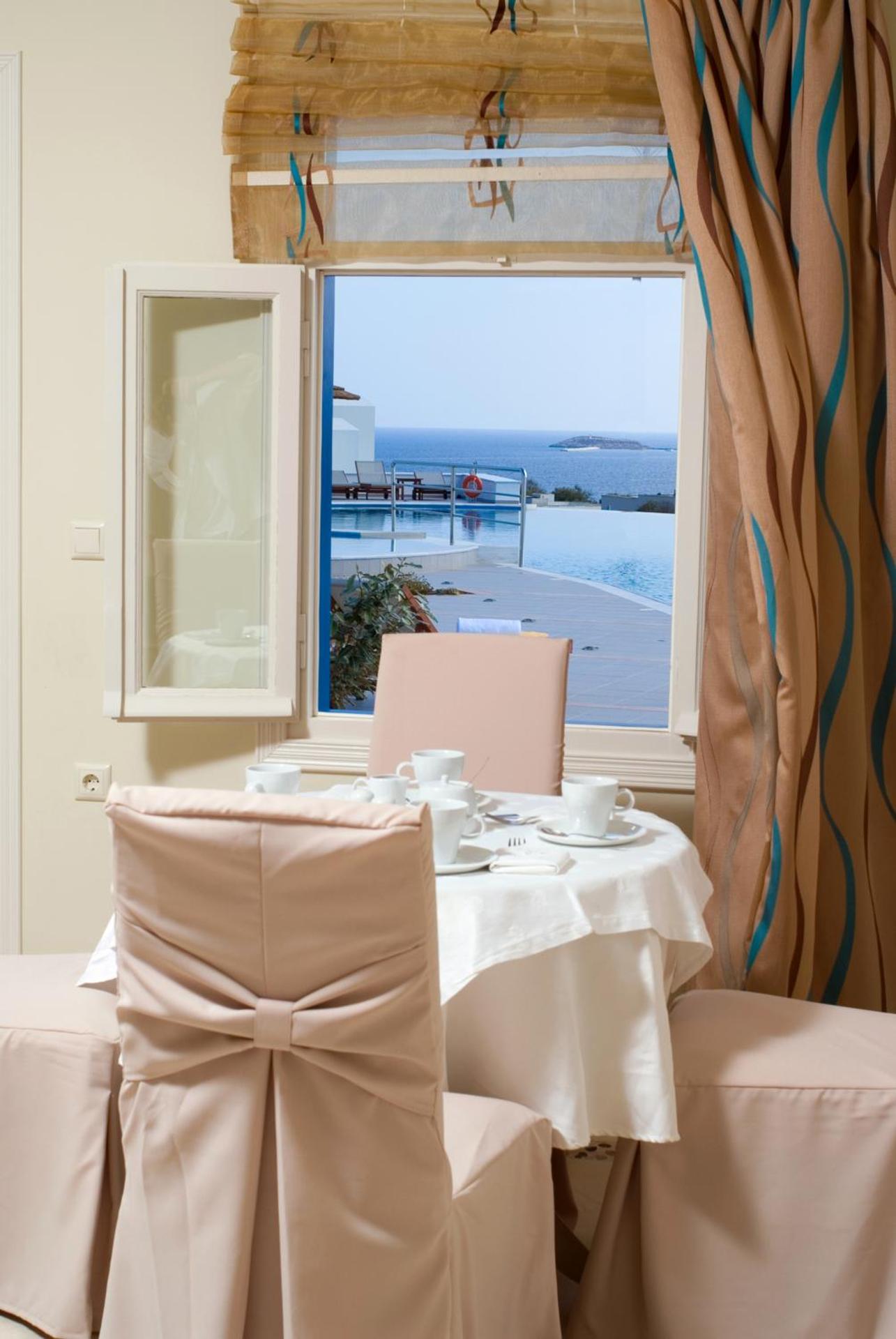 Hotel Mediterranean - Photo 111