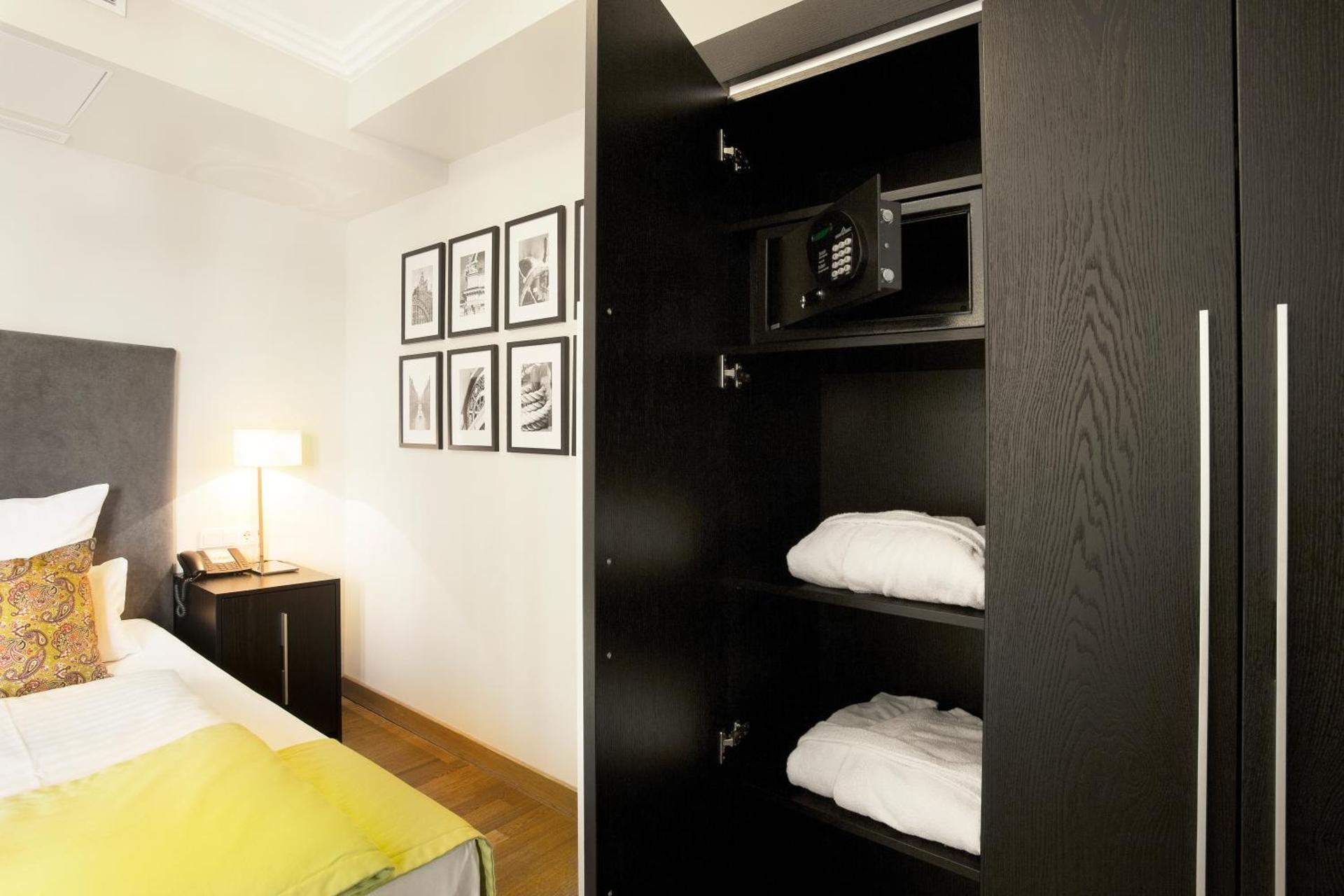 Hotel Hamburger Hof - Photo 17