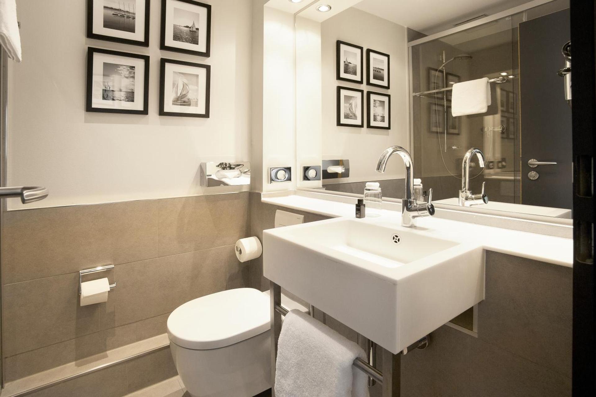 Hotel Hamburger Hof - Photo 42