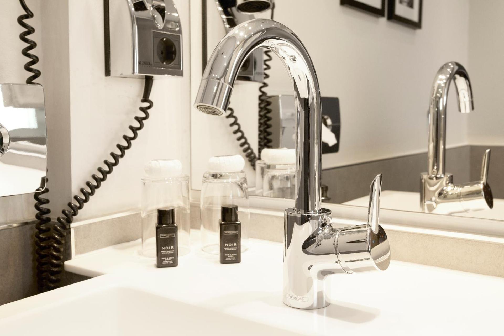 Hotel Hamburger Hof - Photo 38