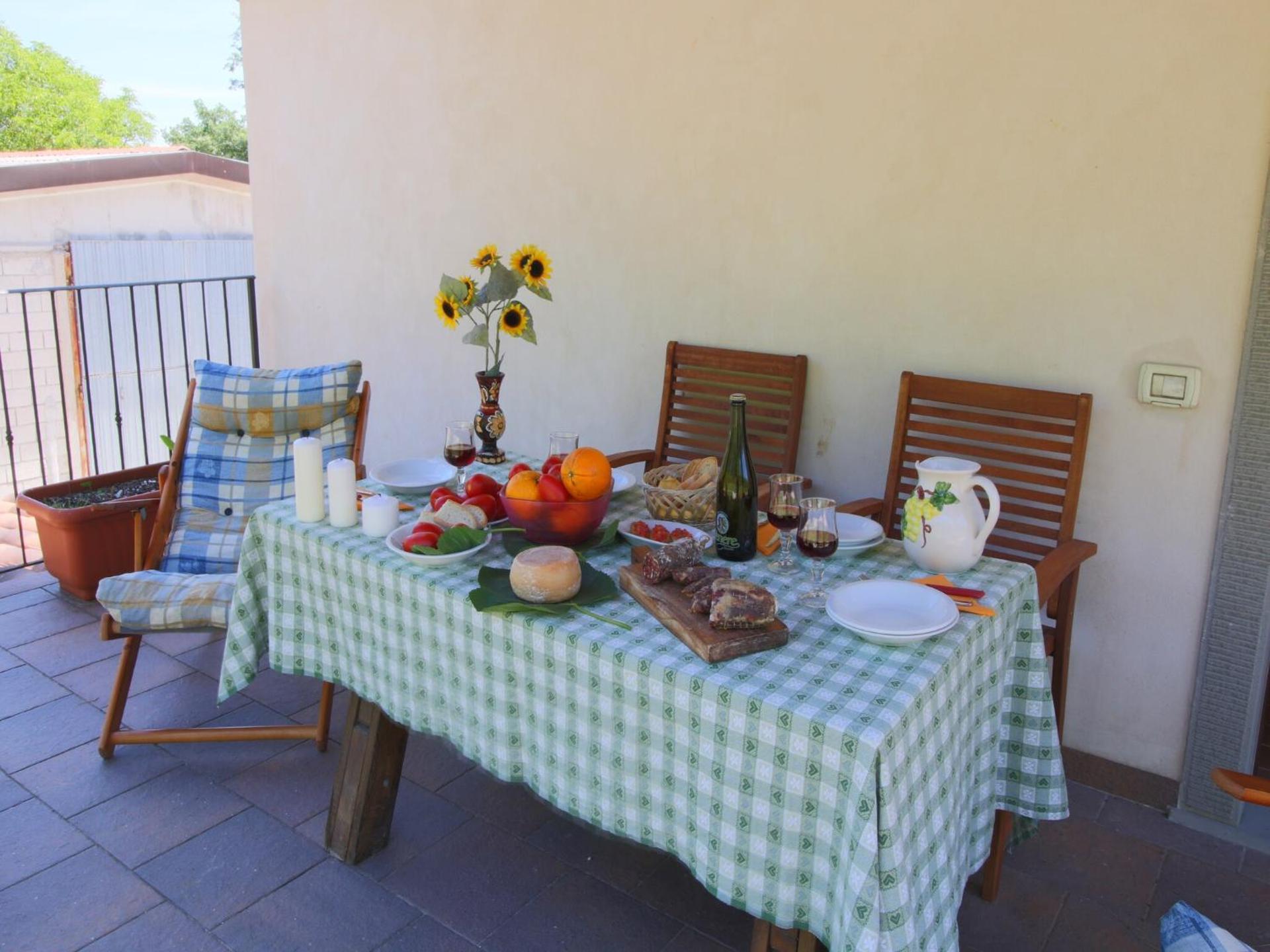 Farmhouse in Apecchio with Swimming Pool, Terrace, Garden - Photo 39
