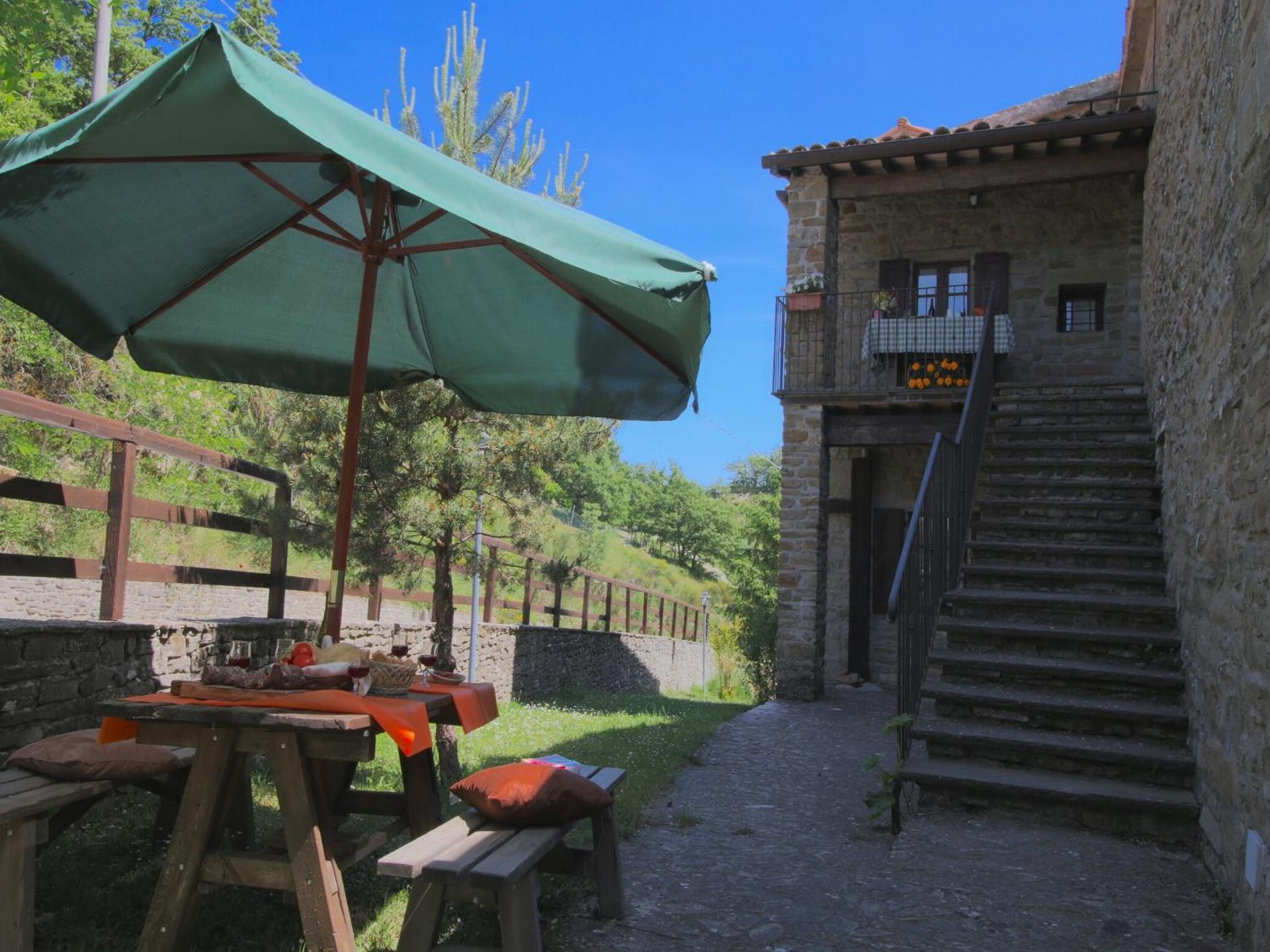 Farmhouse in Apecchio with Swimming Pool, Terrace, Garden - Photo 72