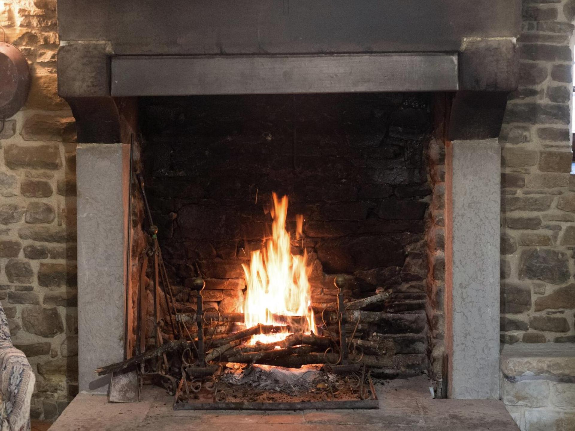 Farmhouse in Apecchio with Swimming Pool, Terrace, Garden - Photo 91