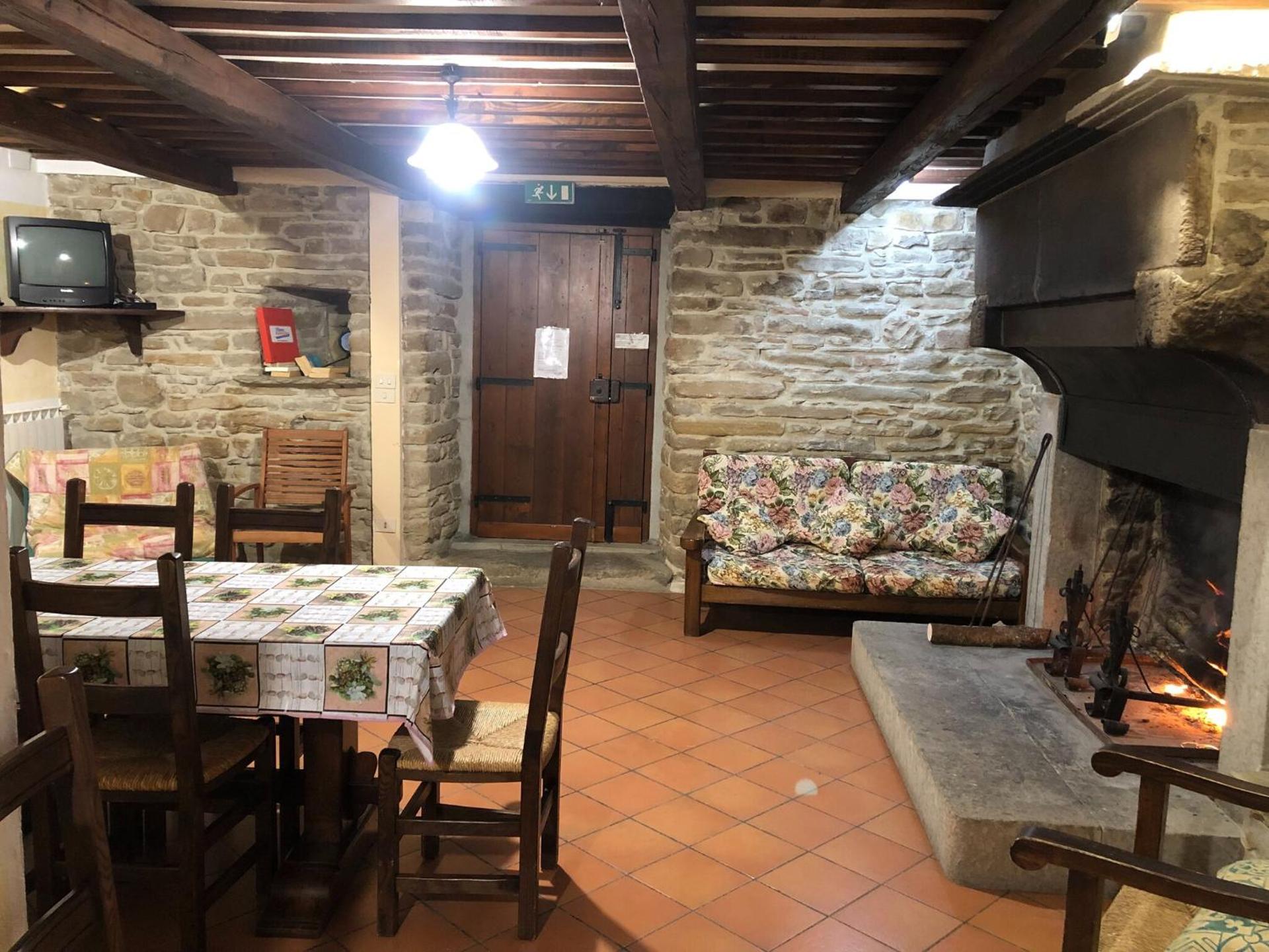 Farmhouse in Apecchio with Swimming Pool, Terrace, Garden - Photo 127