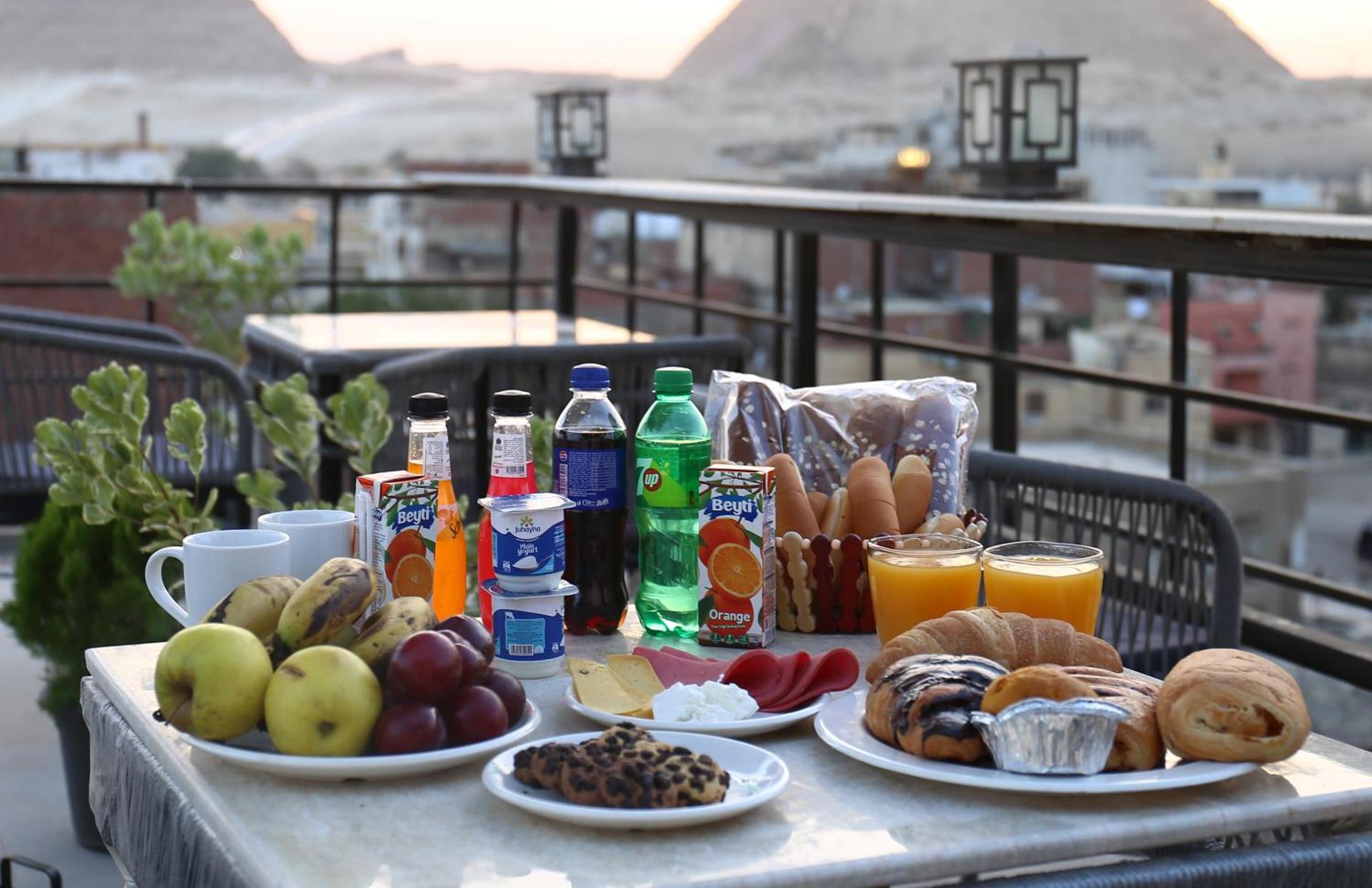 AMADEOS pyramids inn - Photo 5