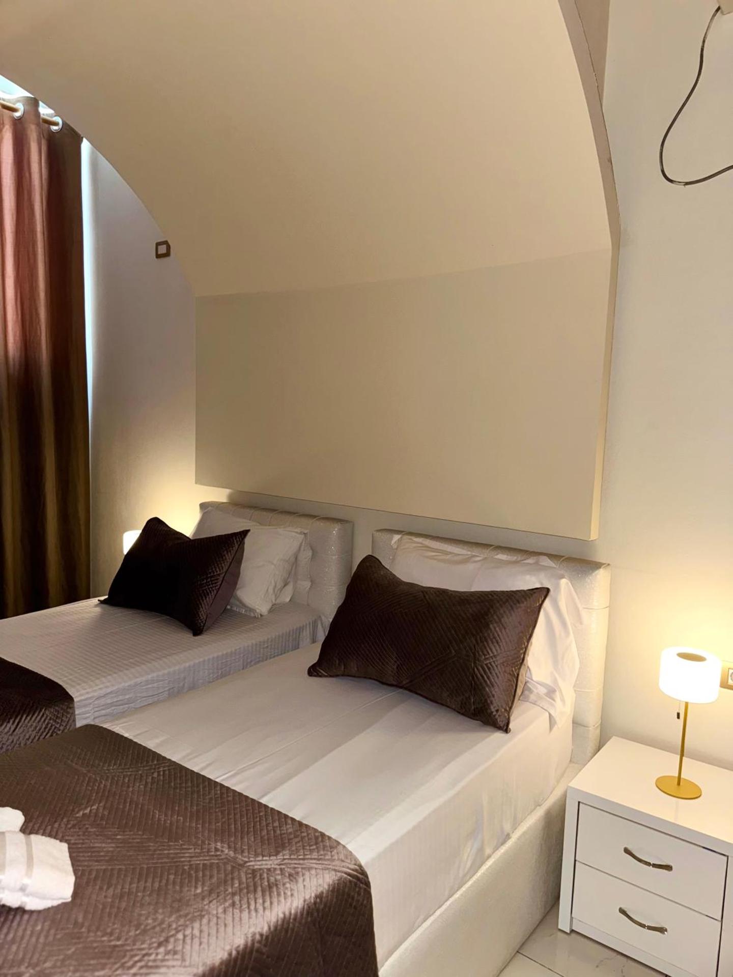 Grand Hotel Gjyshi - Photo 47